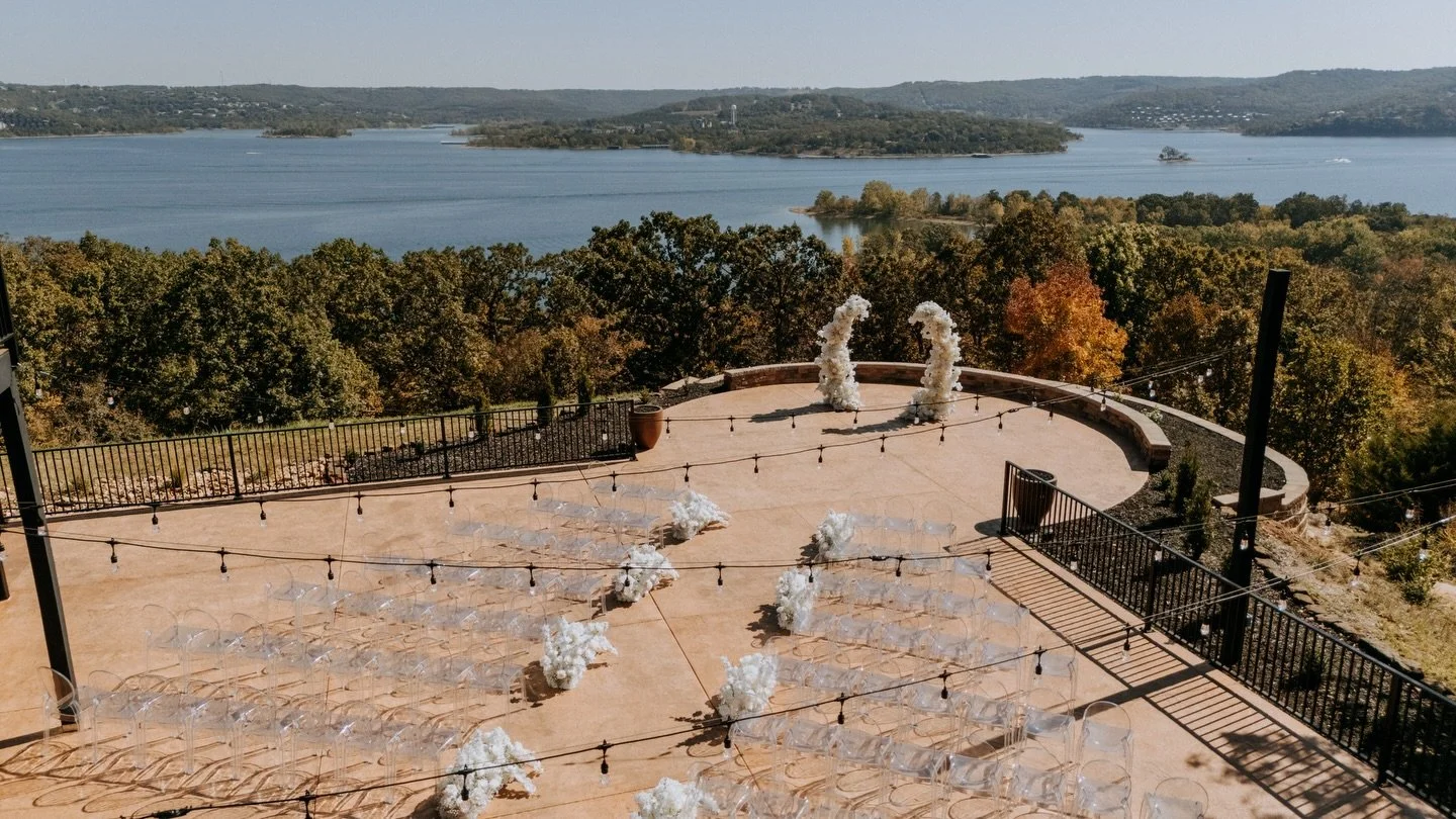 When the setting is this stunning, you don&rsquo;t need to compete with it, you design in harmony with it.

An all-white palette allowed the architecture, the view, and the light to take center stage&hellip; while every detail quietly layered in dept