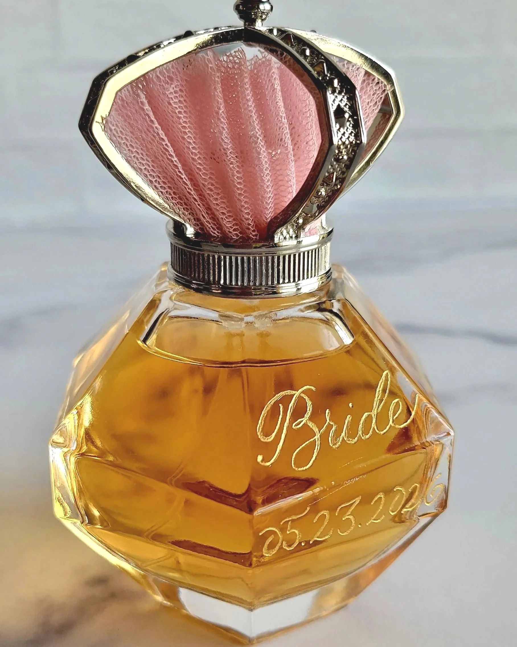 oklahoma_city_engraver_letter10_design_engraved_perfume_bottle_bride.jpg