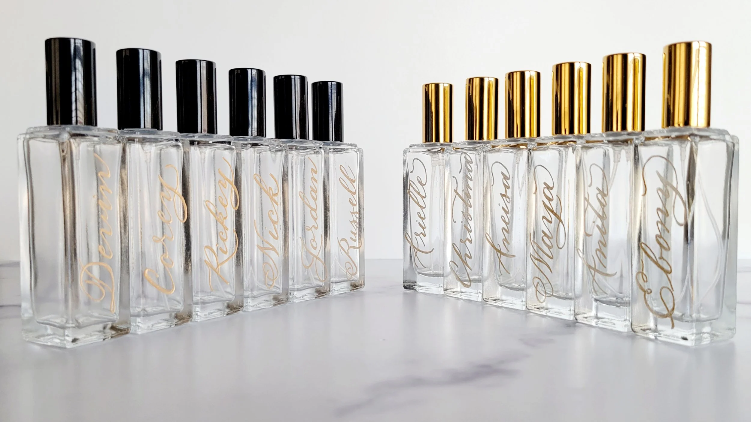 oklahoma_city_engraver_letter10_design_engraved_bottles_refillable_bridesmaid_gifts_groomsmen_gifts.jpg