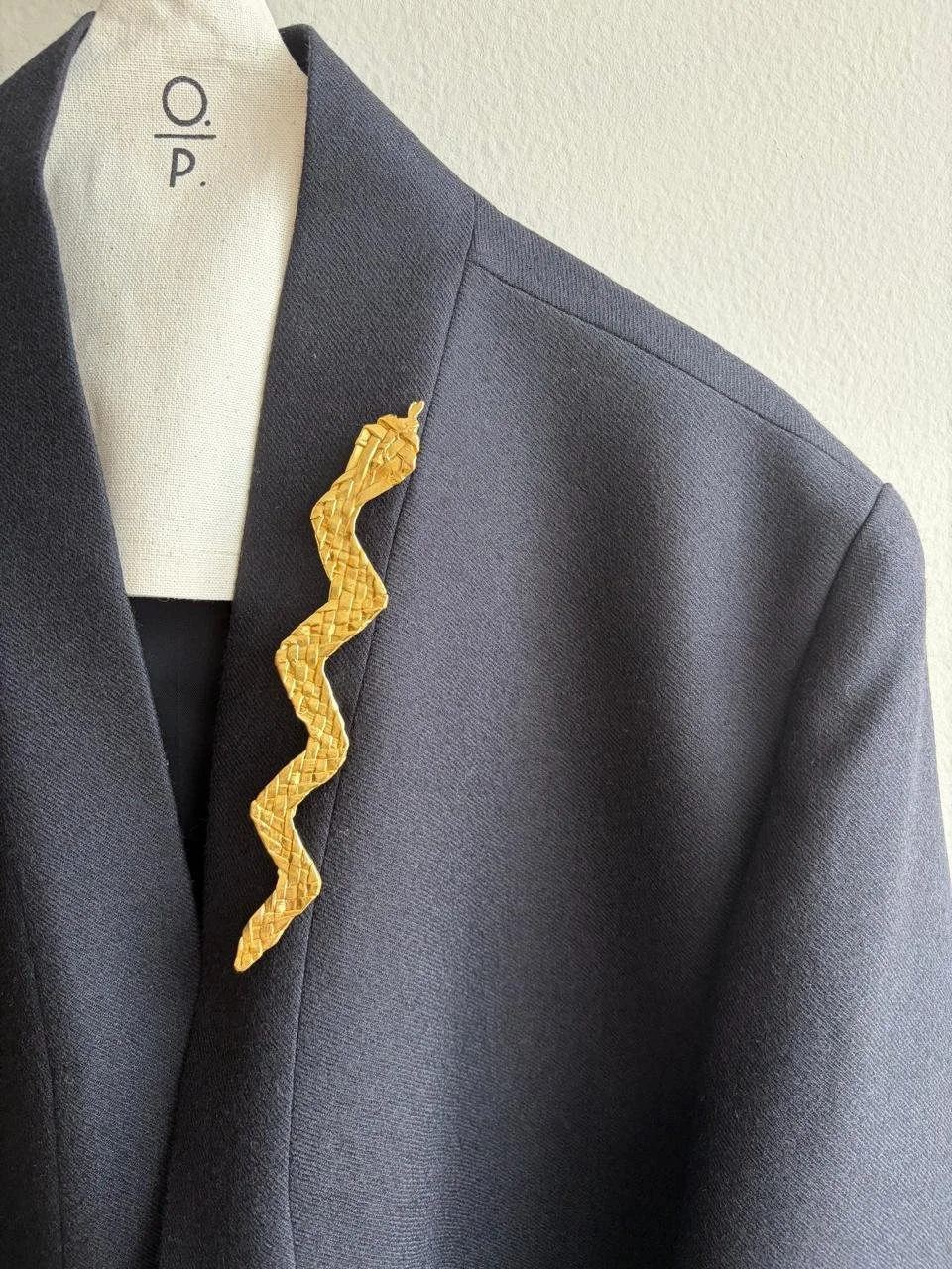 Broche de Culebra en ZigZag