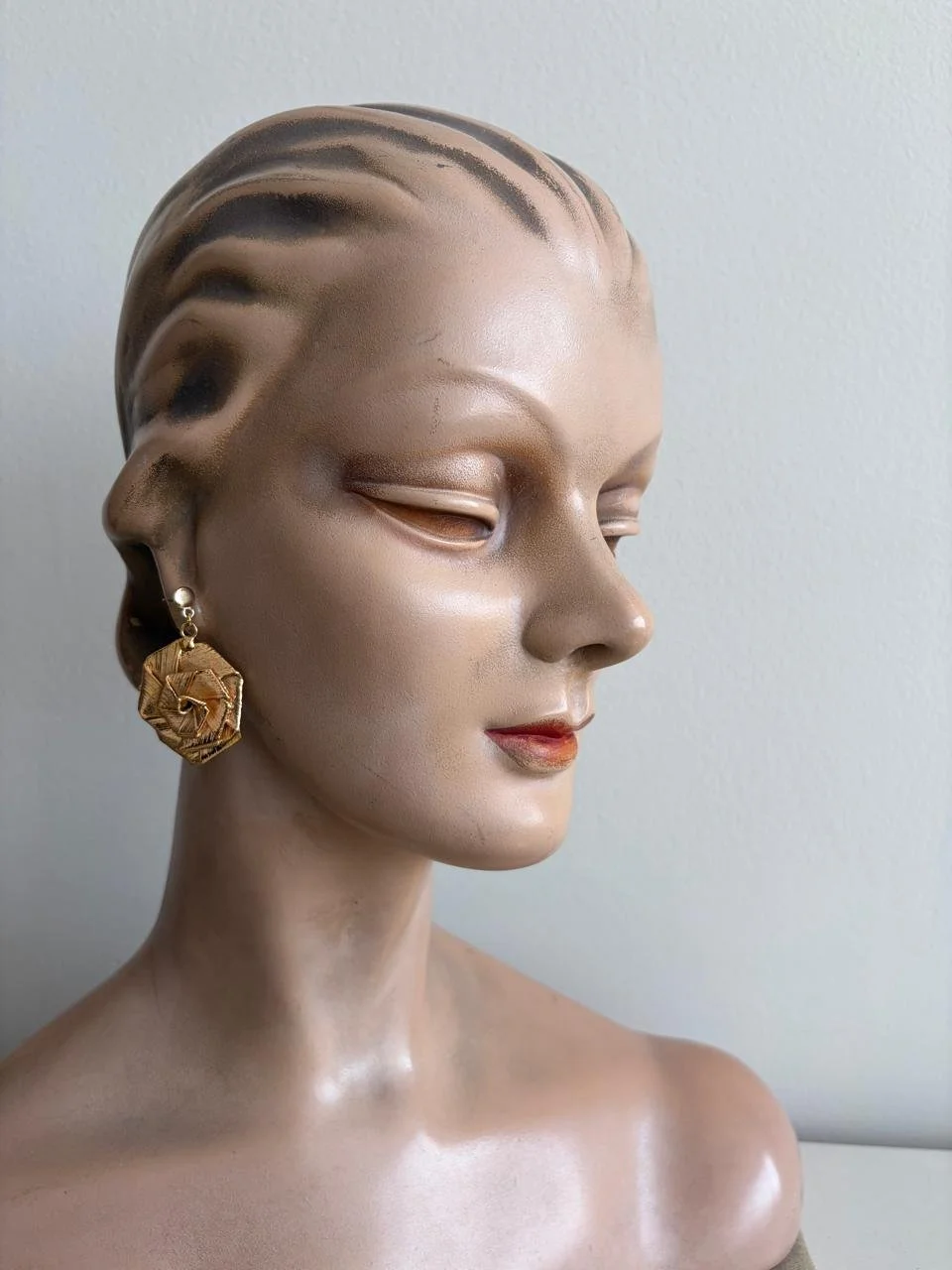 Aretes colgantes de Rosa