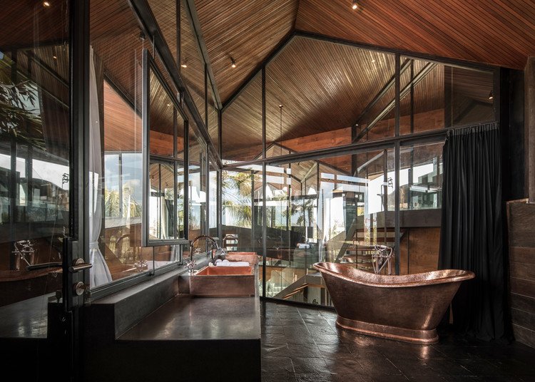 AD_Butterfly-14-Bathroom.jpg