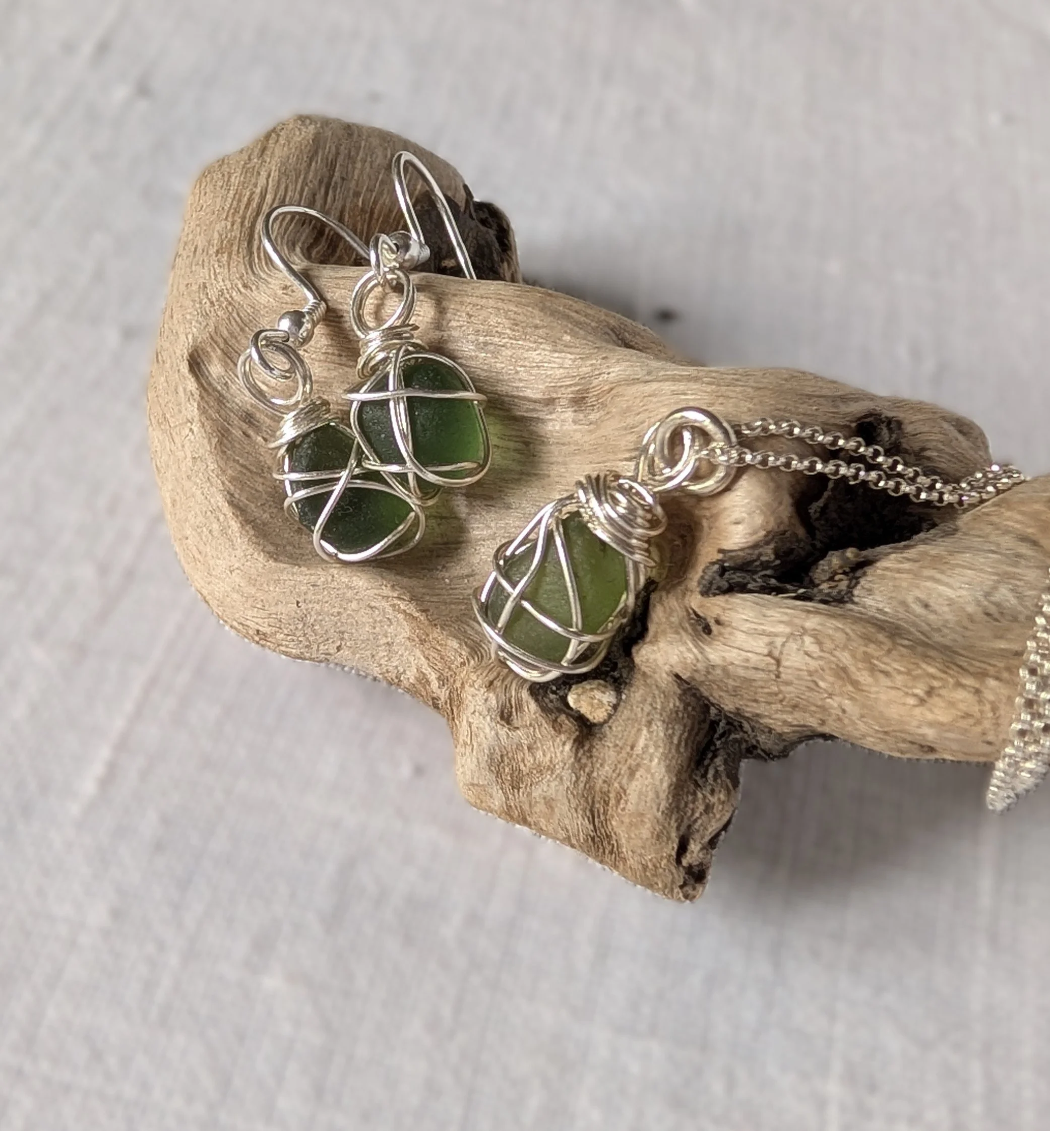 Deep-Sage-Green-sea-glass-necklace-earrings-set (2).jpg