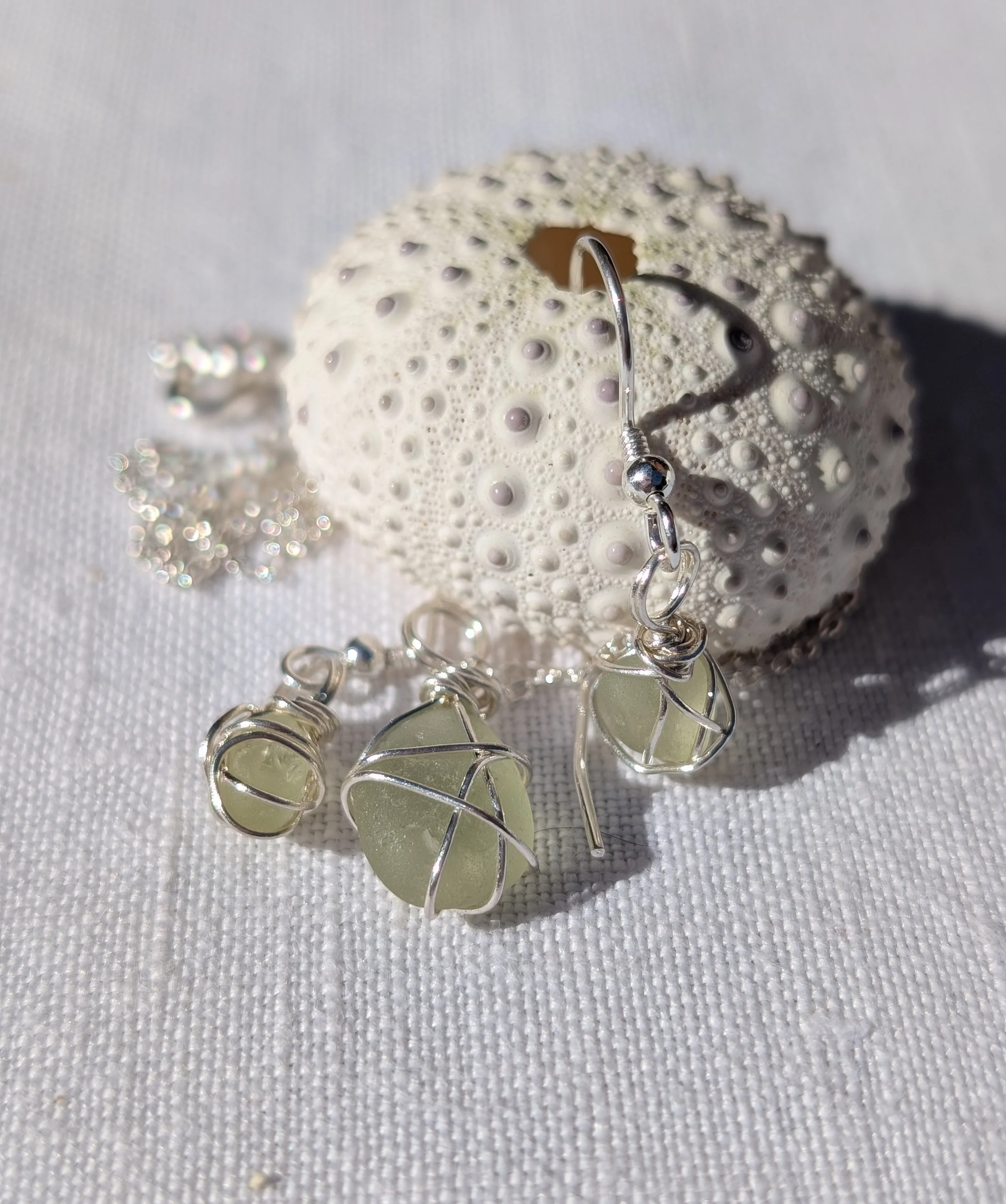 Pale-pistachio-green-sea-glass-silver-earrings-necklace-set (1).jpg