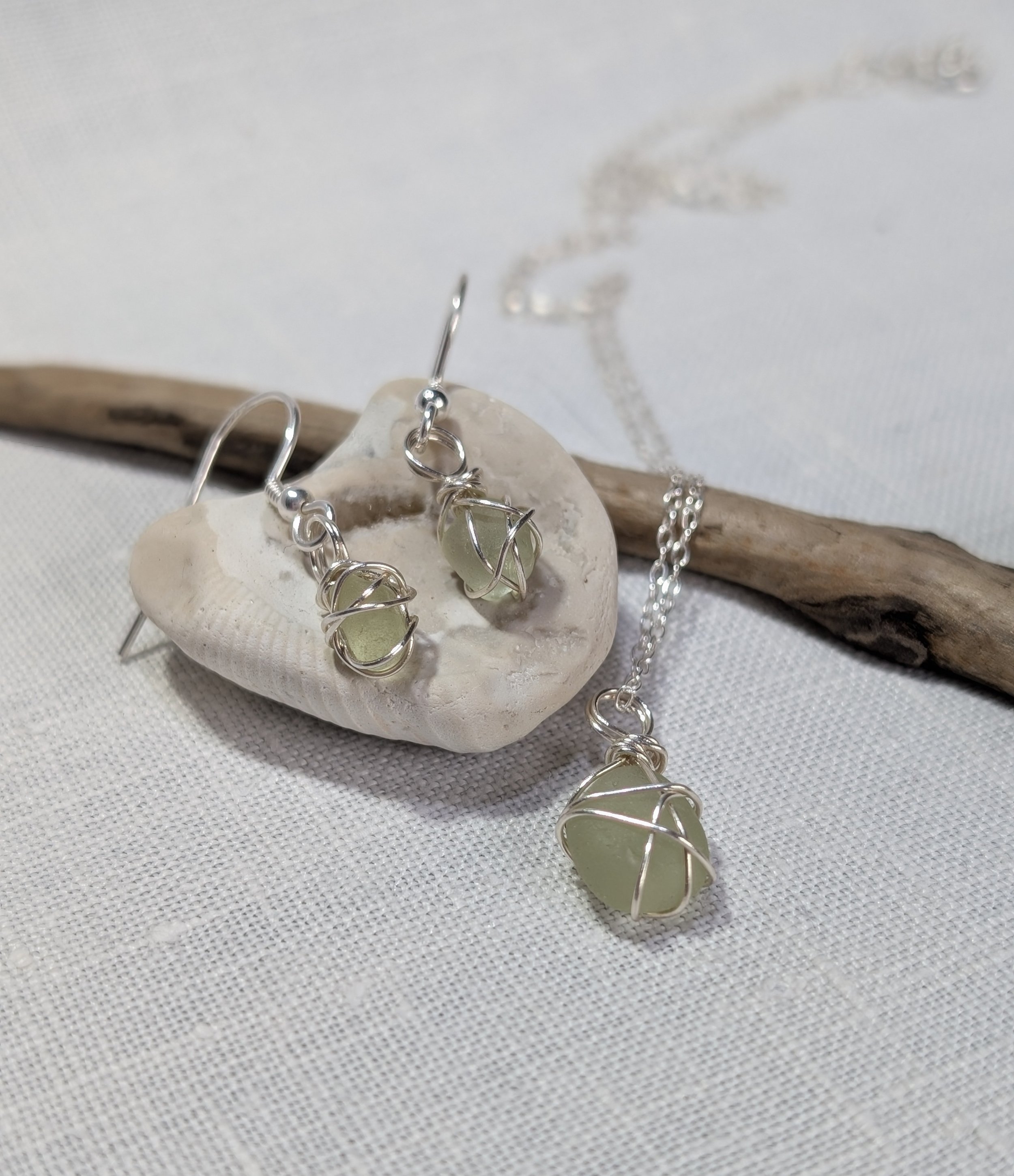Eua-d-nil-sea-glass-necklace-earrings-set (6).jpg