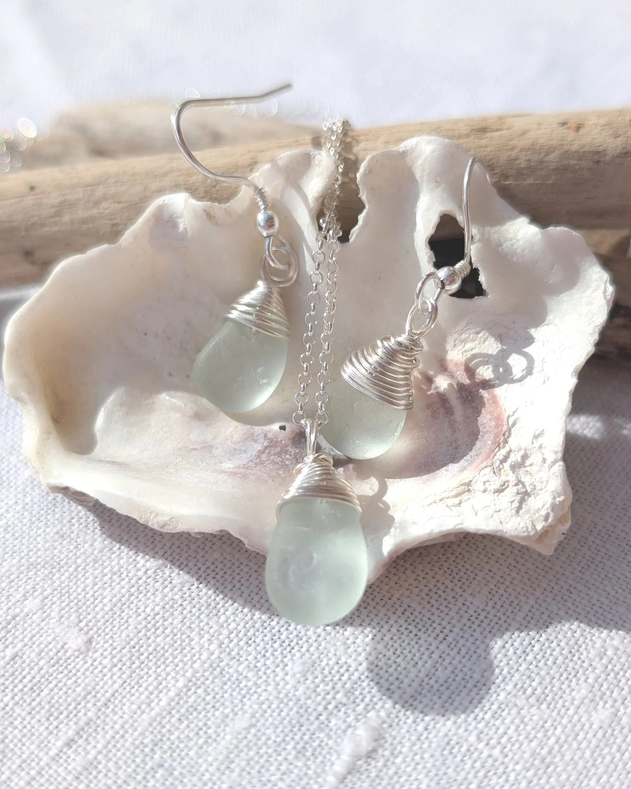Pale-ice-blue-sea-glass-tear-drop-silver-set+%289%29.jpg