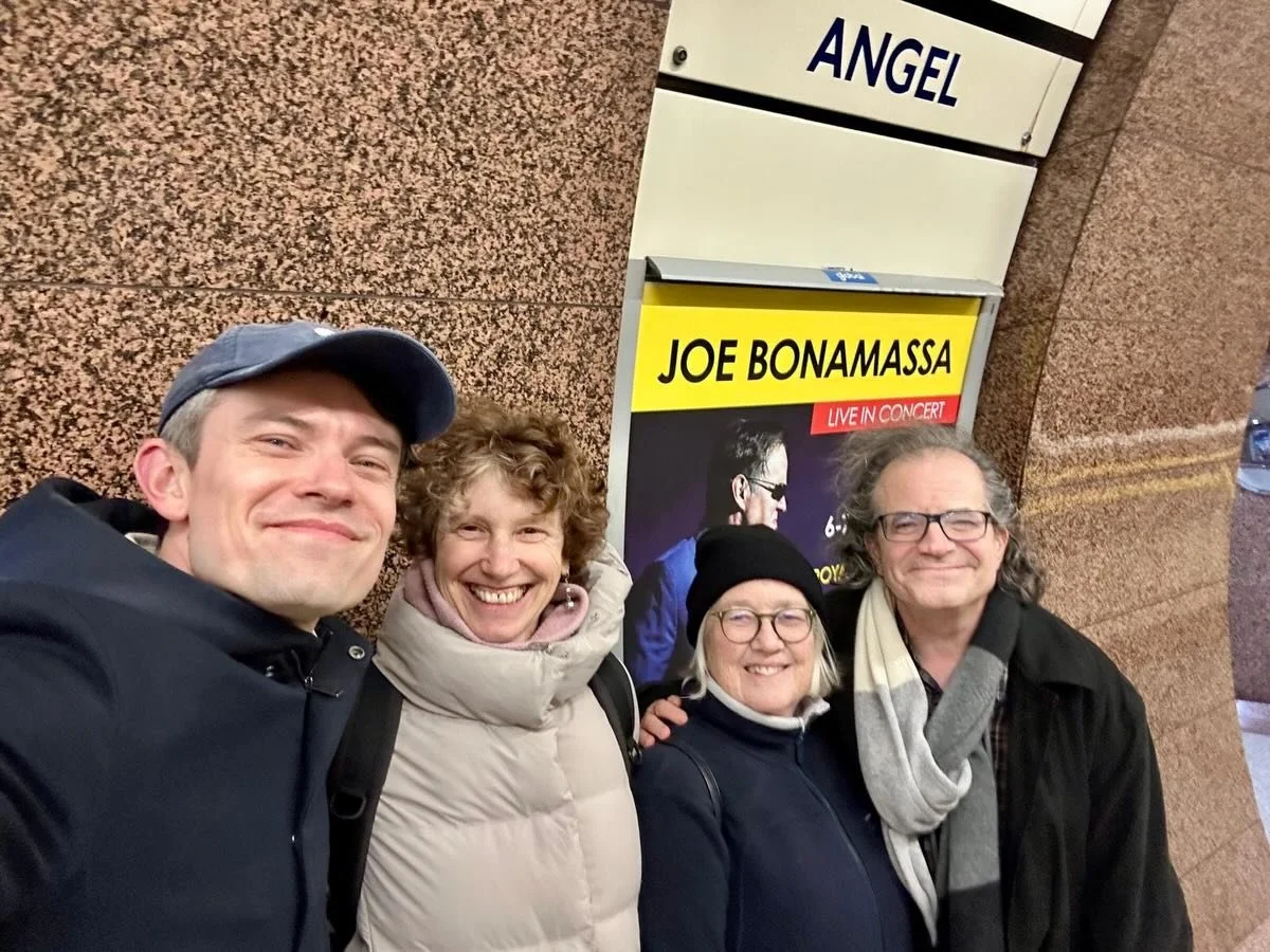 From London, with my dear &lsquo;angel&rsquo; housemates and friends (seeing Crystal Pite&rsquo;s brilliant modern dance piece Body and Soul Part 1 @sadlers_wells) to my return to West Wales and the sea.

I am feeling the blessing of my life.