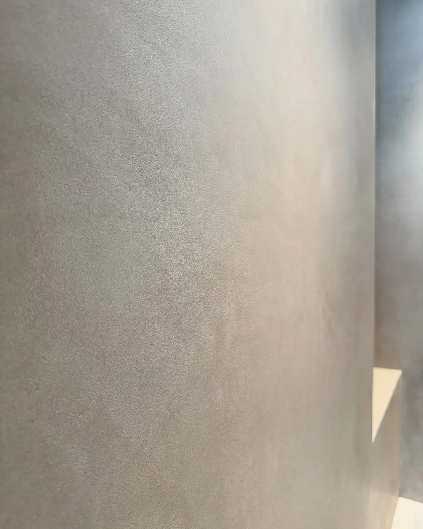 Some quality work-in-progress by one of our newly added installers in Calgary, AB📍: @den_cherezov 
Absolutely excellent feedback from the customer and a lot more work added throughout the house! 
Top-quality product for top-quality applicators👊🏼