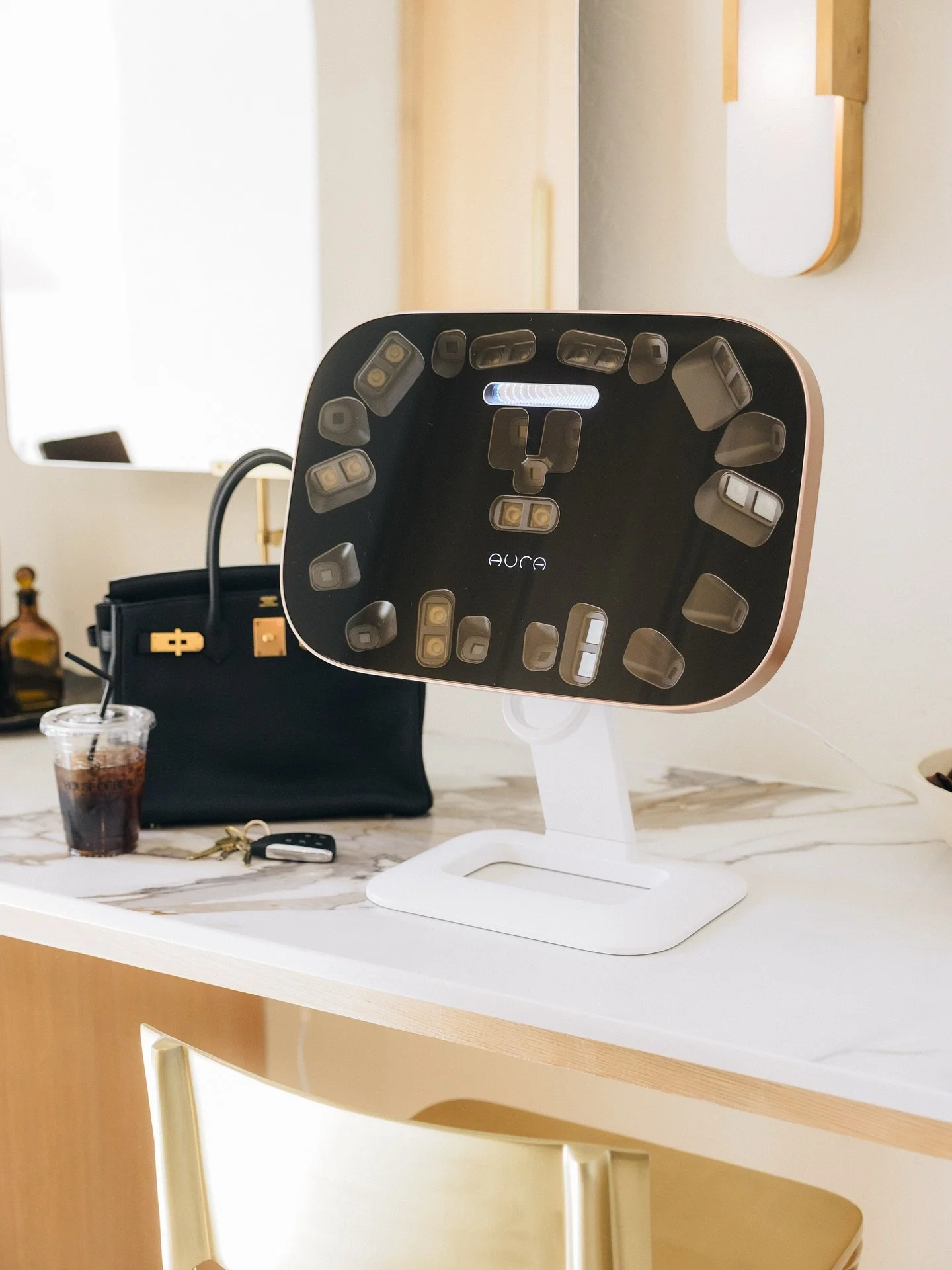 Before your facial, before your injectables, before an IV&hellip; meet AURA! 

This complimentary smart imaging system helps our providers understand your skin from the inside out so that your treatment is intentional, effective, and completely custo