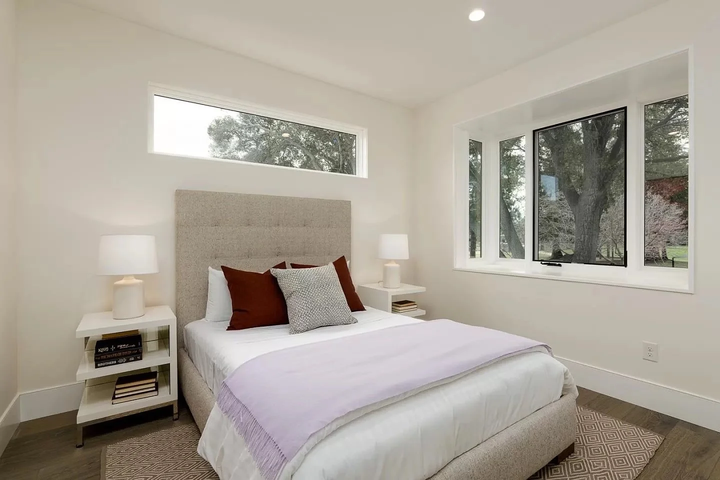 8b4754ec01f3b4a791e354c2e9782f93-uncropped_scaled_within_1536_1152 copy.jpg