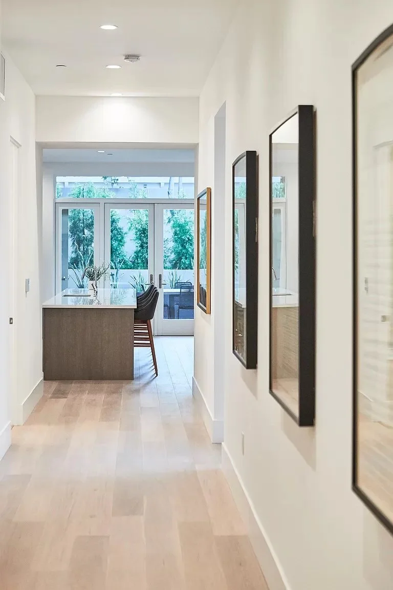 7e61ade75aca21179c6a507f1f75637d-uncropped_scaled_within_1536_1152 copy.jpg