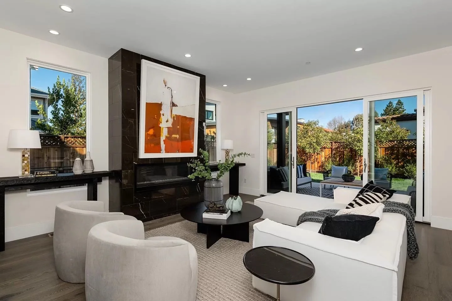 9ff7f63c325519d1f3df10962f2c416f-uncropped_scaled_within_1536_1152 copy.jpg