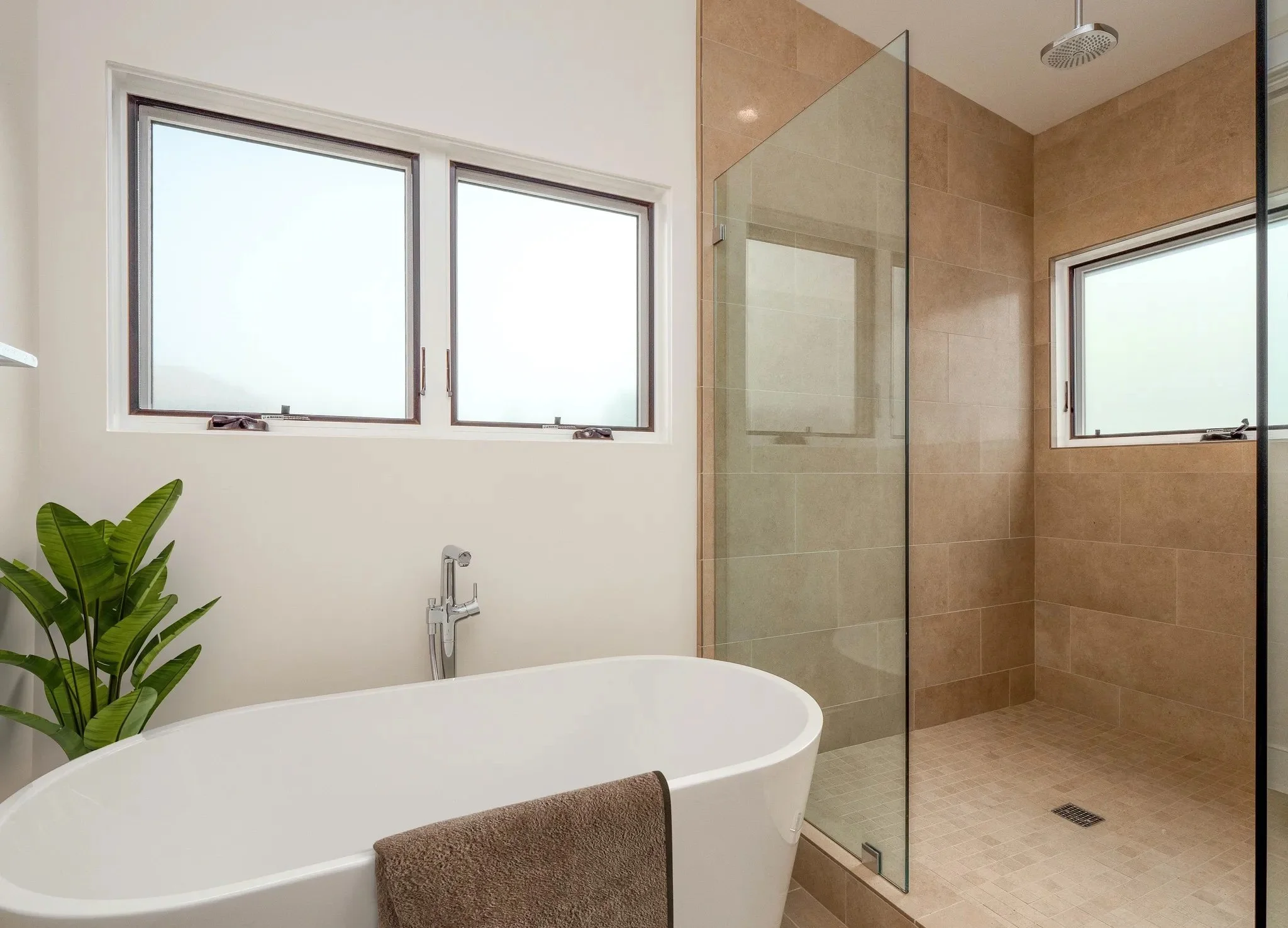 23a5127c3ea5d004b6bb8c3ce4d4506bl-b3918225384rd-w2048_h1536 copy.jpg