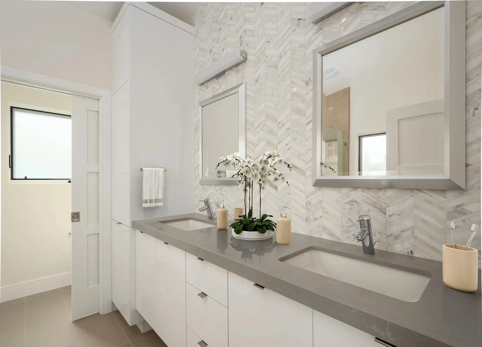 23a5127c3ea5d004b6bb8c3ce4d4506bl-b728670742rd-w2048_h1536 copy.jpg