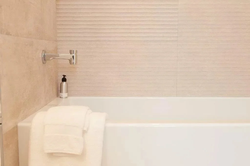 071941f3f0109a3806056f6109a11e4d-uncropped_scaled_within_1536_1152 copy.jpg