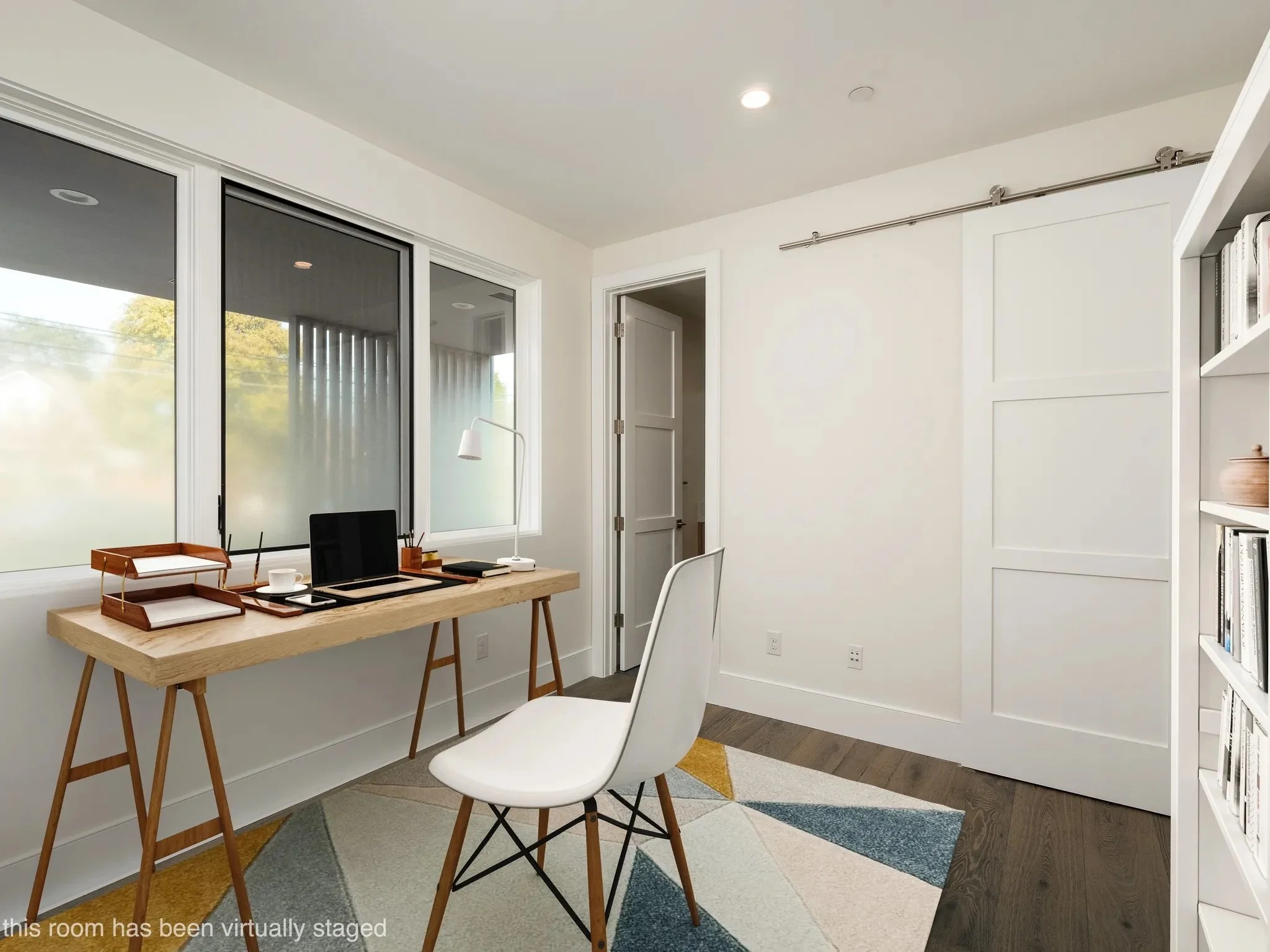 23a5127c3ea5d004b6bb8c3ce4d4506bl-b3160171201rd-w2048_h1536 copy.jpg