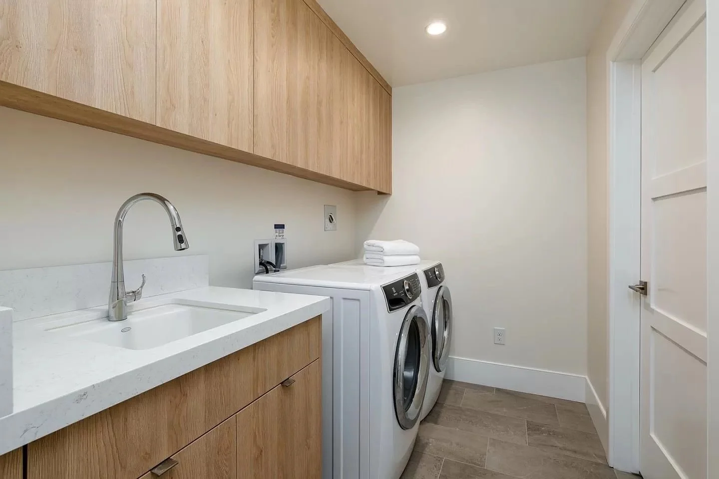 0e6f40e55ea8e4b7fdd386de008474e9-uncropped_scaled_within_1536_1152 copy.jpg