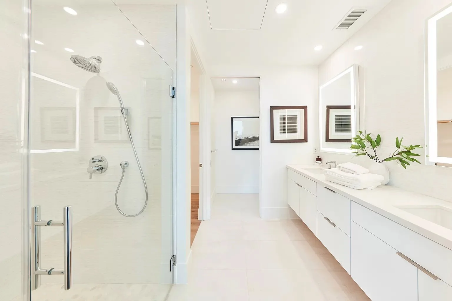 689d8a1dfc6594f69ce17b454d33cc97-uncropped_scaled_within_1536_1152 copy.jpg