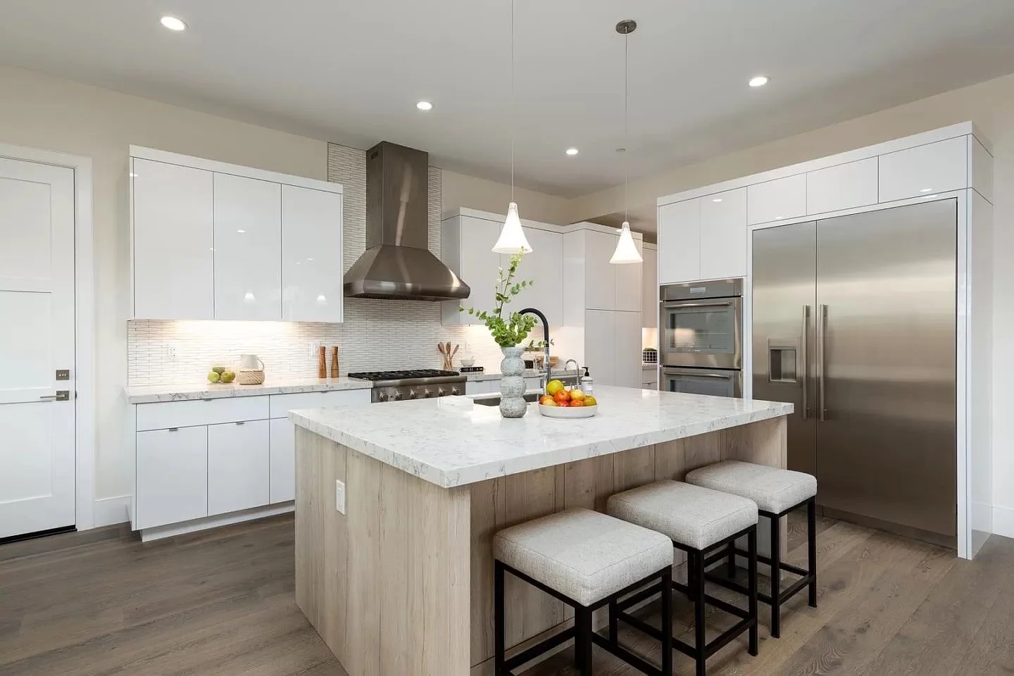 d91f83fb31be9c3ad188dc1db02888df-uncropped_scaled_within_1536_1152 copy.jpg