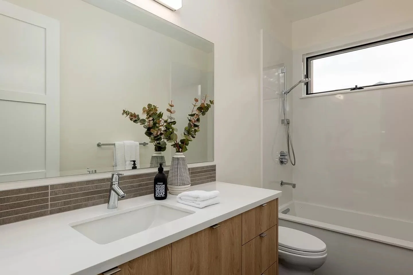 1c56ae4d14b456c1d7a5b17170ab3bcd-uncropped_scaled_within_1536_1152 copy.jpg