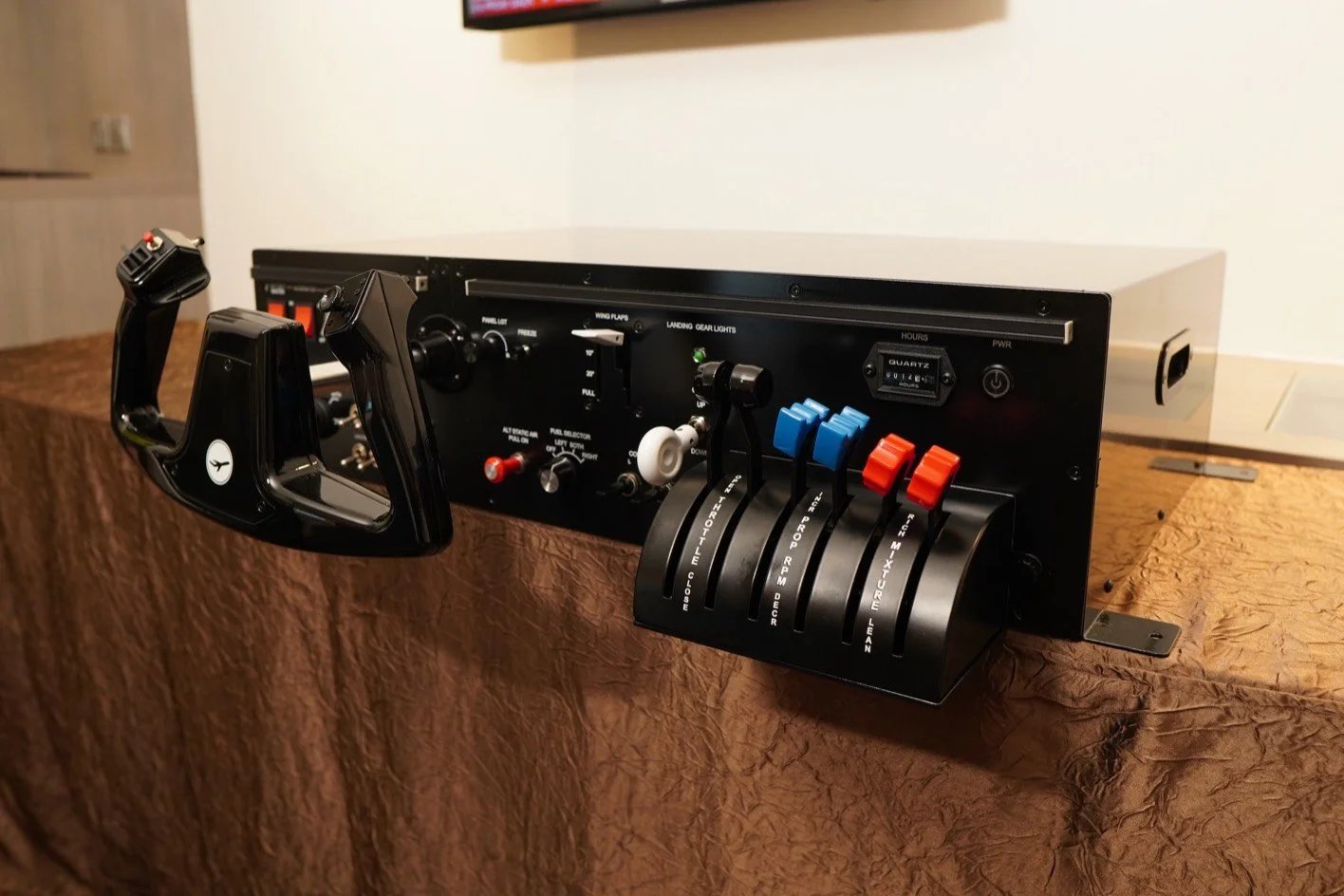 Flight Console. Time CLS-60/120 Force Feedback Yoke - FliteSim.com