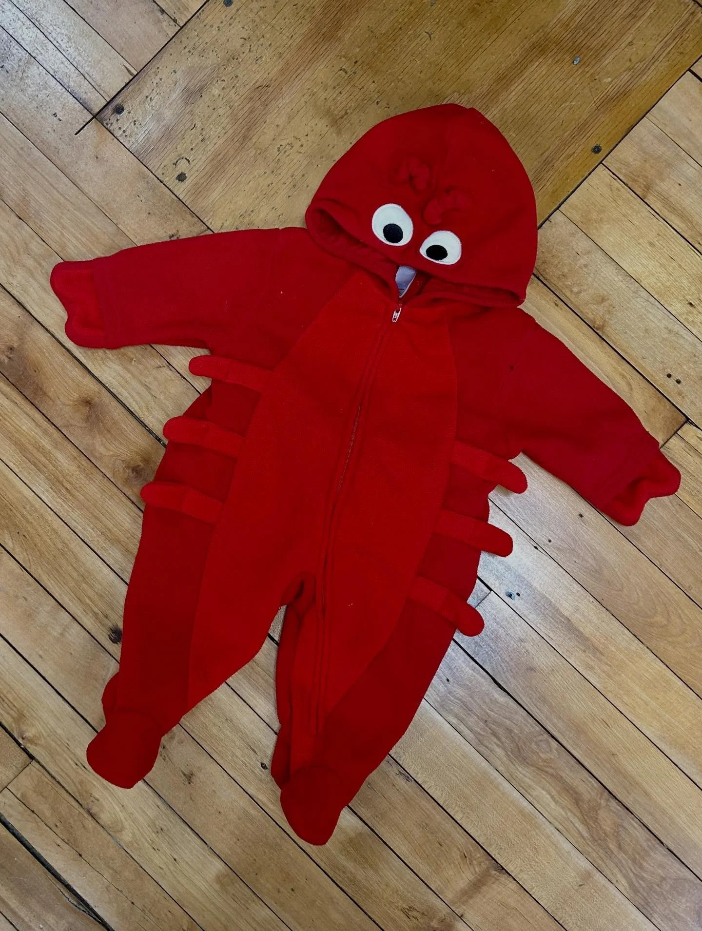 Need a last minute Halloween costume for you or a little one? We&rsquo;ve got you covered! 

RFS Hours ⭐️
Tues 10-1
Thur 4-6
Fri 1-5
Sat 10-1