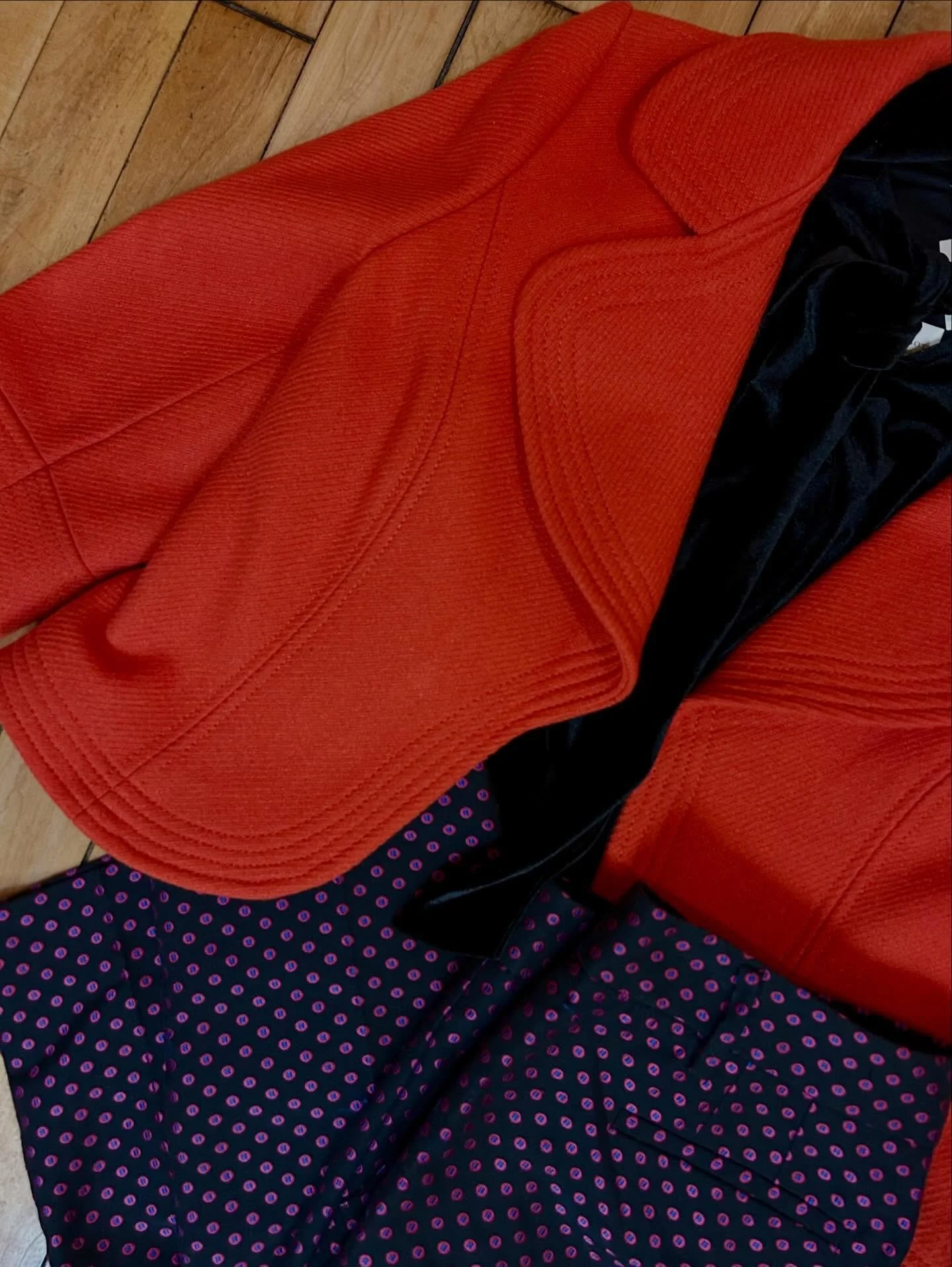 Color &amp; Print

Boden Jacket
Talbots Shirt
JCrew Pants

RFS Hours ⭐️
Tues 10-1
Thur 4-6
Fri 1-5
Sat 10-1