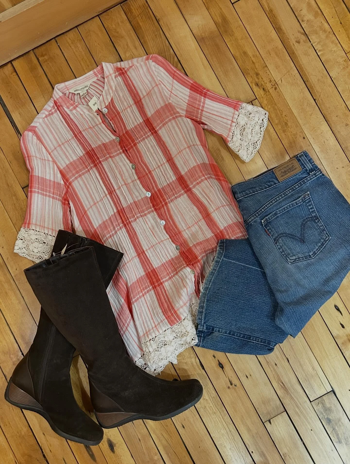 Spring is on the way 🌷

RFS Hours ⭐️
Tues 10-1
Thur 4-6
Fri 1-5
Sat 10-1