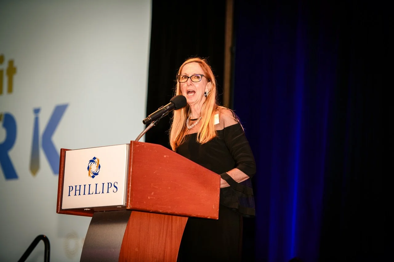 PHILLIPSPrograms-MakingitWorkGala-258_Easy-Resize.com.jpg