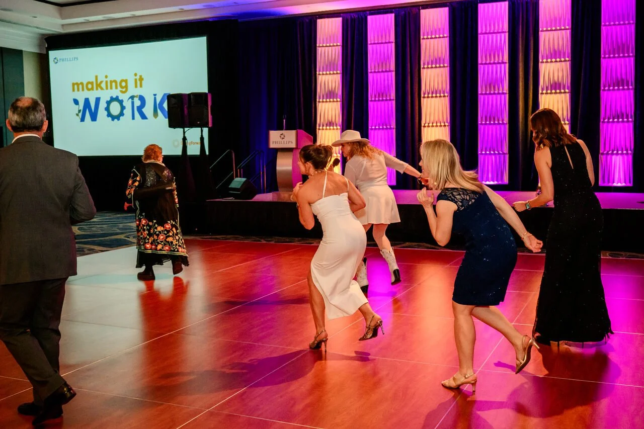 PHILLIPSPrograms-MakingitWorkGala-345_Easy-Resize.com.jpg
