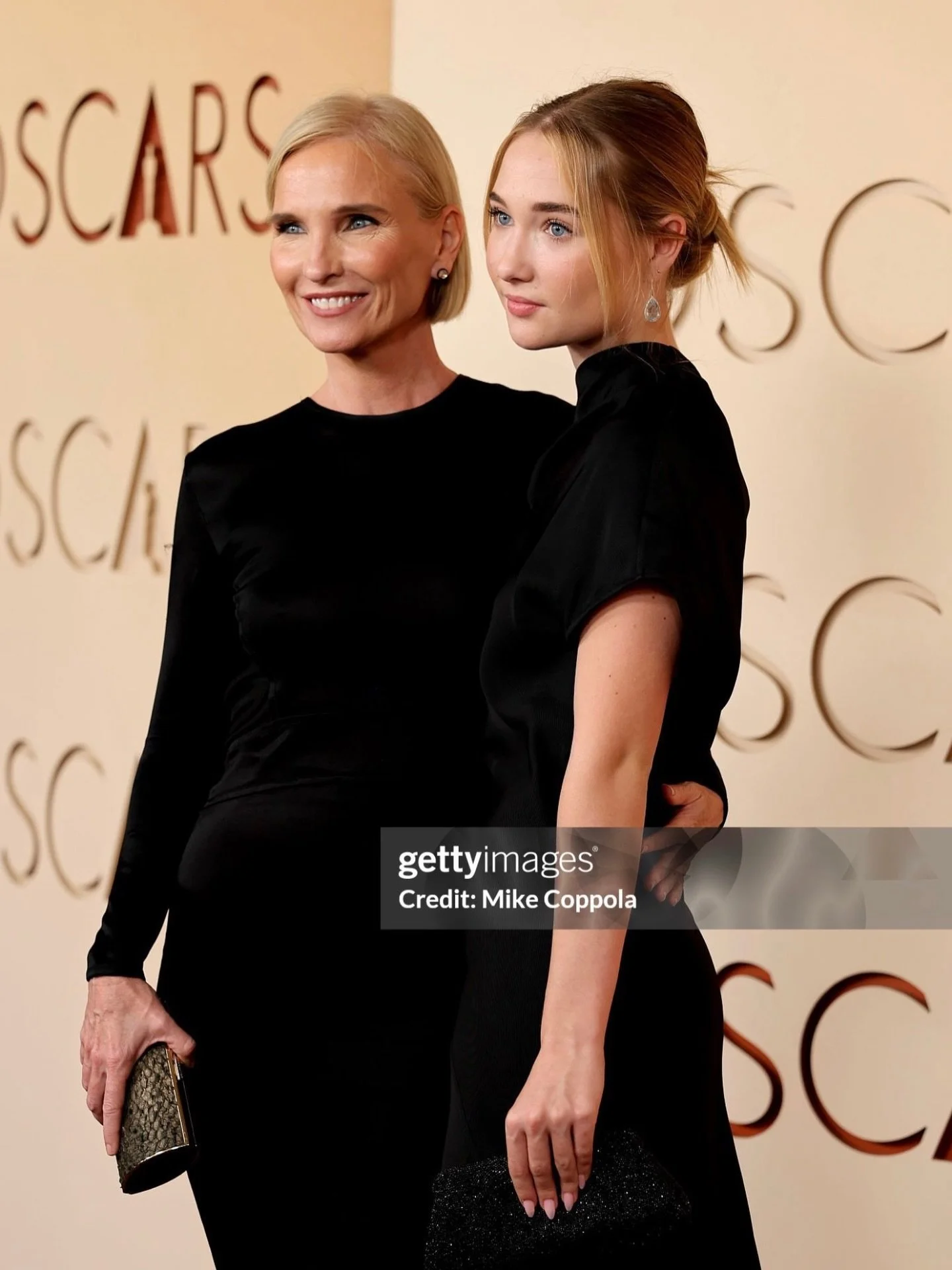 Makeup for my beautiful client #JenniferFox and her gorgeous daughter at the #Oscars2026 

#makeup #losangeles #beverlyhillsmakeup