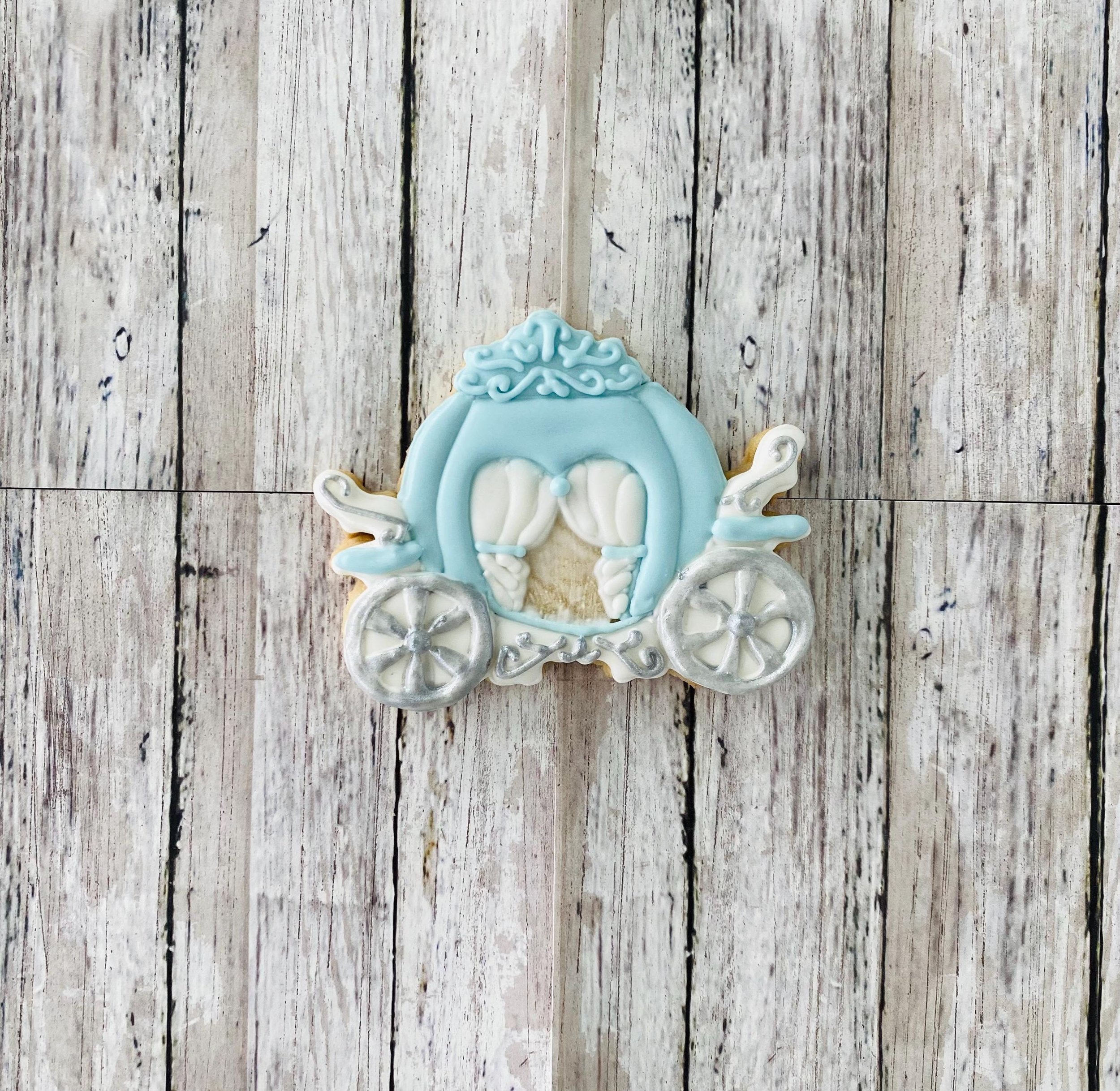 https://i.etsystatic.com/44501333/r/il/7c0722/6171054485/il_fullxfull.6171054485_9w53.jpg