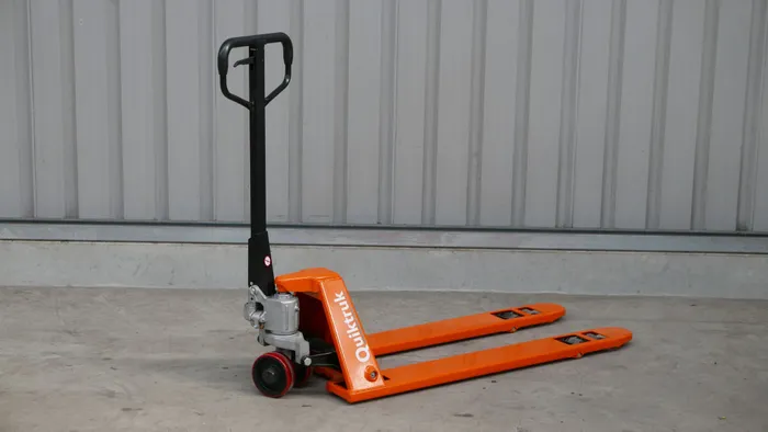 Quiktruk-M25L.3.png