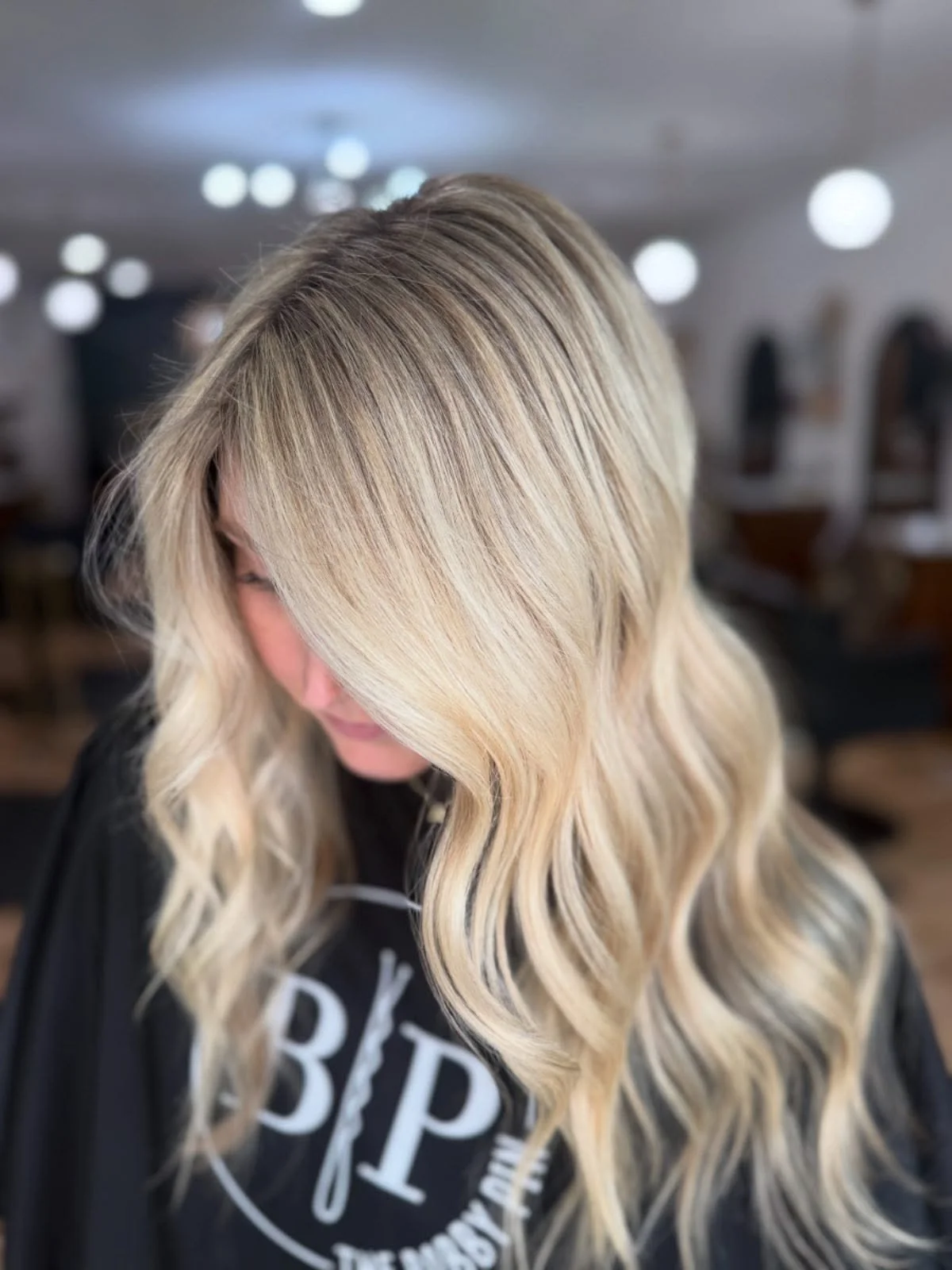 Full blonde refresh for this 1st grade teacher ! She&rsquo;s ready for her kiddos next week! 📚 
Hair artist: @hairby_samantha_s 
&bull;
&bull;
&bull;
&bull;
&bull;
Fayetteville NC | 910 | blonding | lived in blonde | hair salon