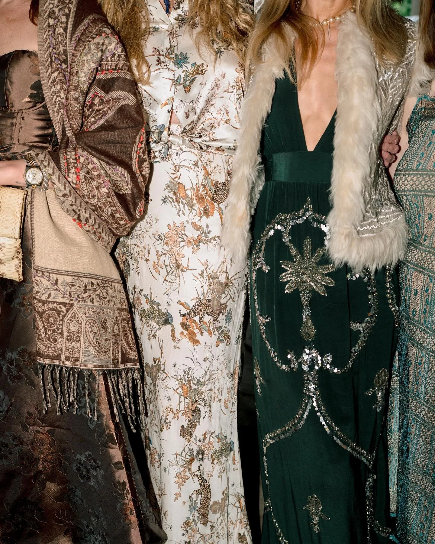 textures, scenes &amp; expressions from a wedding day at Old Edward&rsquo;s Inn, Highlands NC

thank you @ameliaskyecinema for bringing me along on this one !!