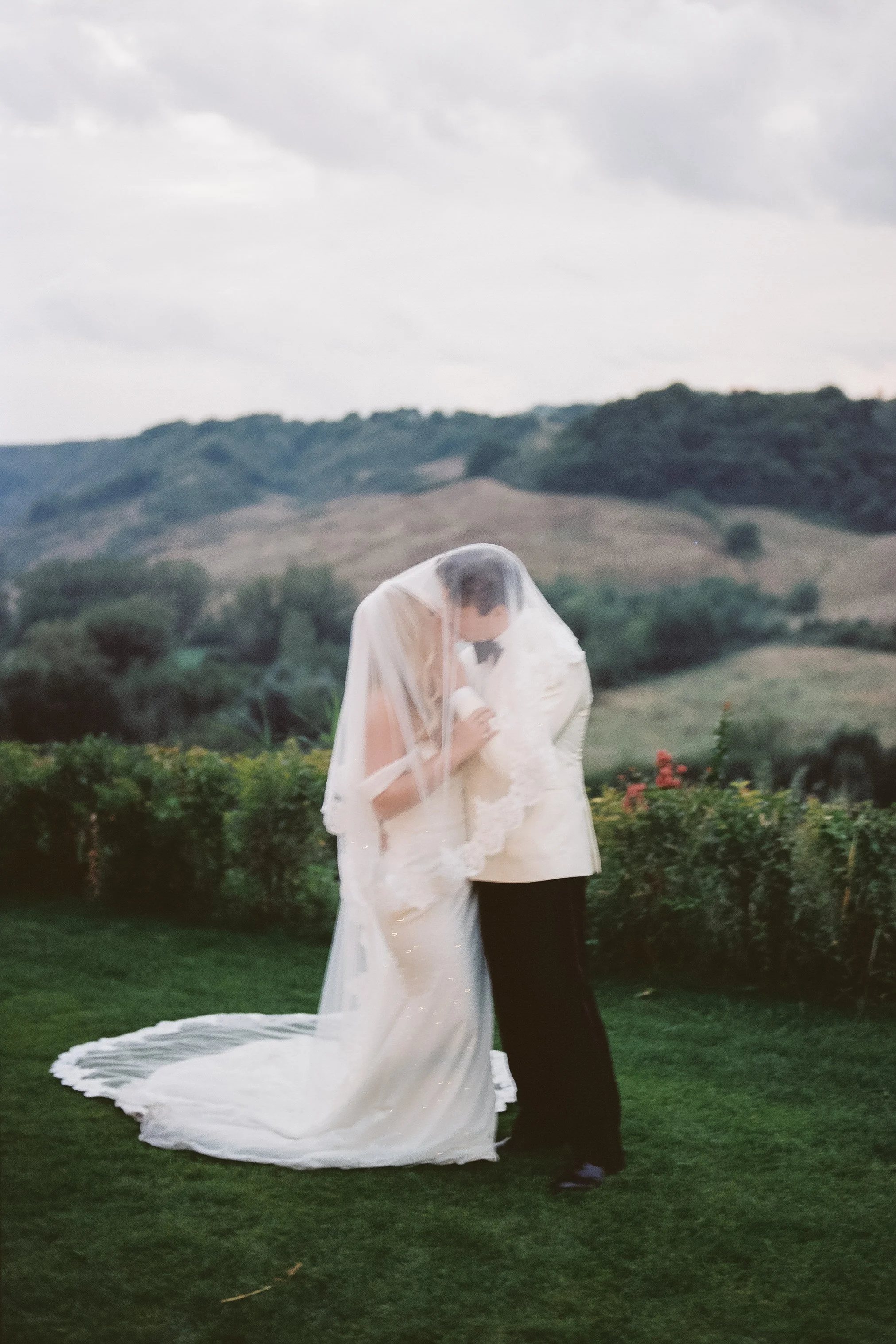 Borgo Laticastelli Tuscany Wedding
