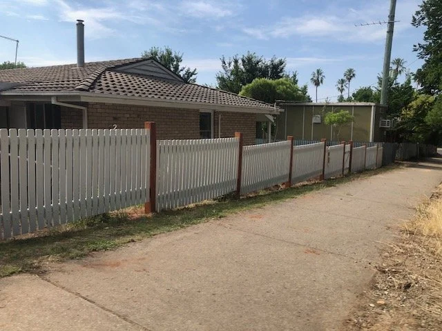 stepped picket fence.jpg