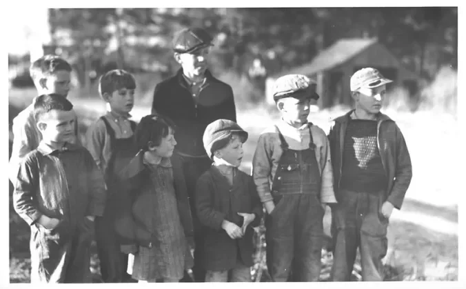 Manns Harbor, N.C., ca. 1937-39. Photo by Charles A. Farrell. Courtesy, State Archives of North Carolina