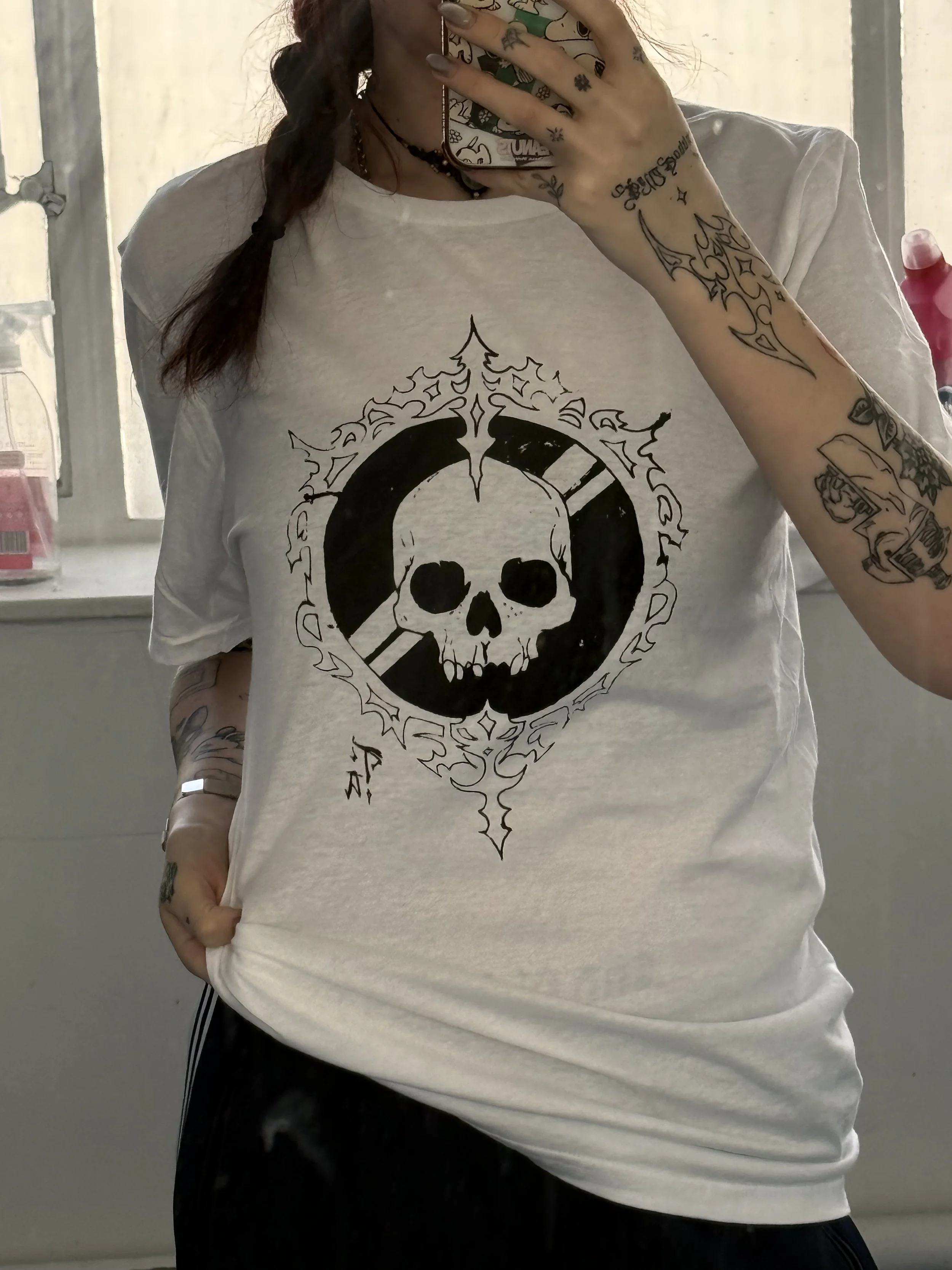 Skull and mirror T-shirt 