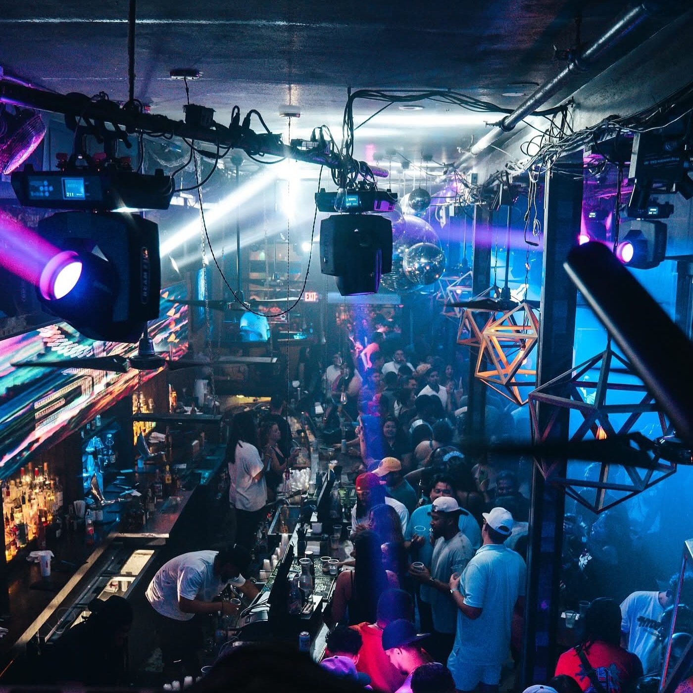 Sunday Funday gone wild 😈 TONIGHT At 
Voodoo Room is where the city ends the weekend right.