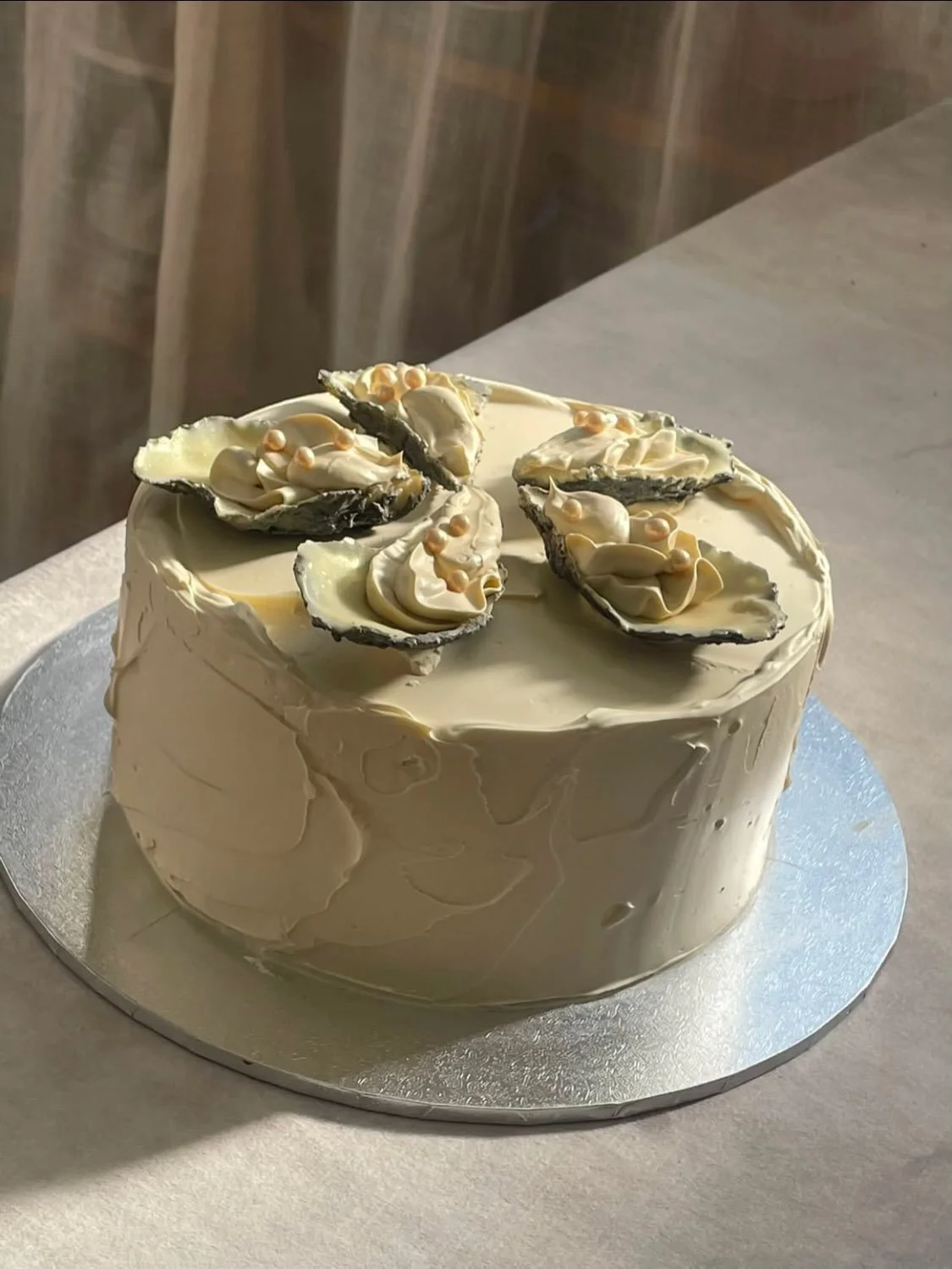 A birthday cake for @shellspace__! 🦪 

I whipped this together quickly in amongst the chaos of prepping for last week&rsquo;s bake sale. I had so much to do that I kind of just threw it together without putting much thought into it at all, but look 