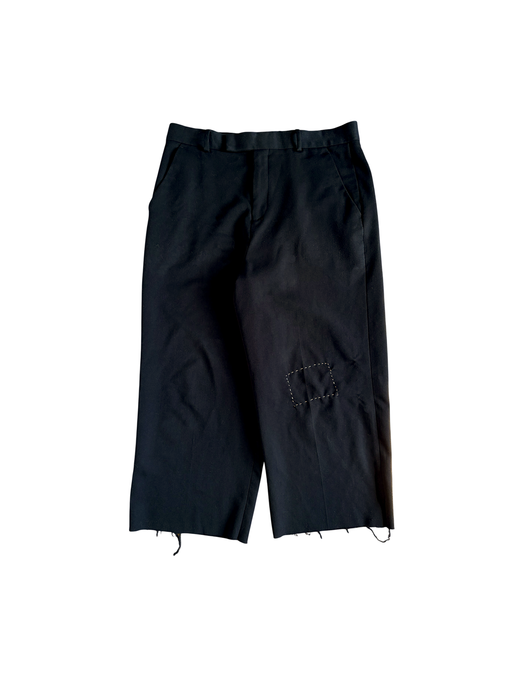 DRESS AND REPAIR CAPRIS