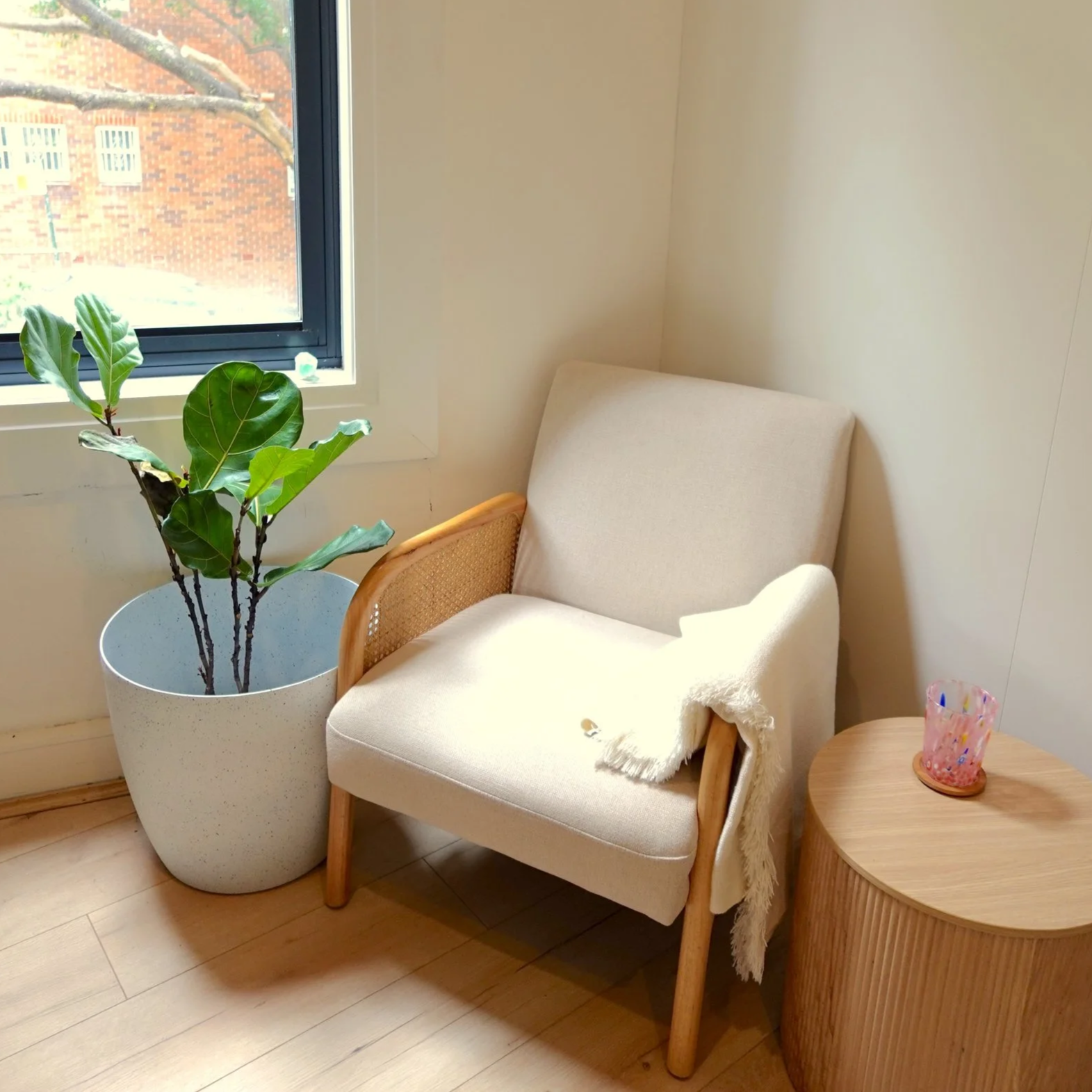 Psychologist providing therapy for anxiety, burnout, ADHD, and overwhelm in Sydney and online