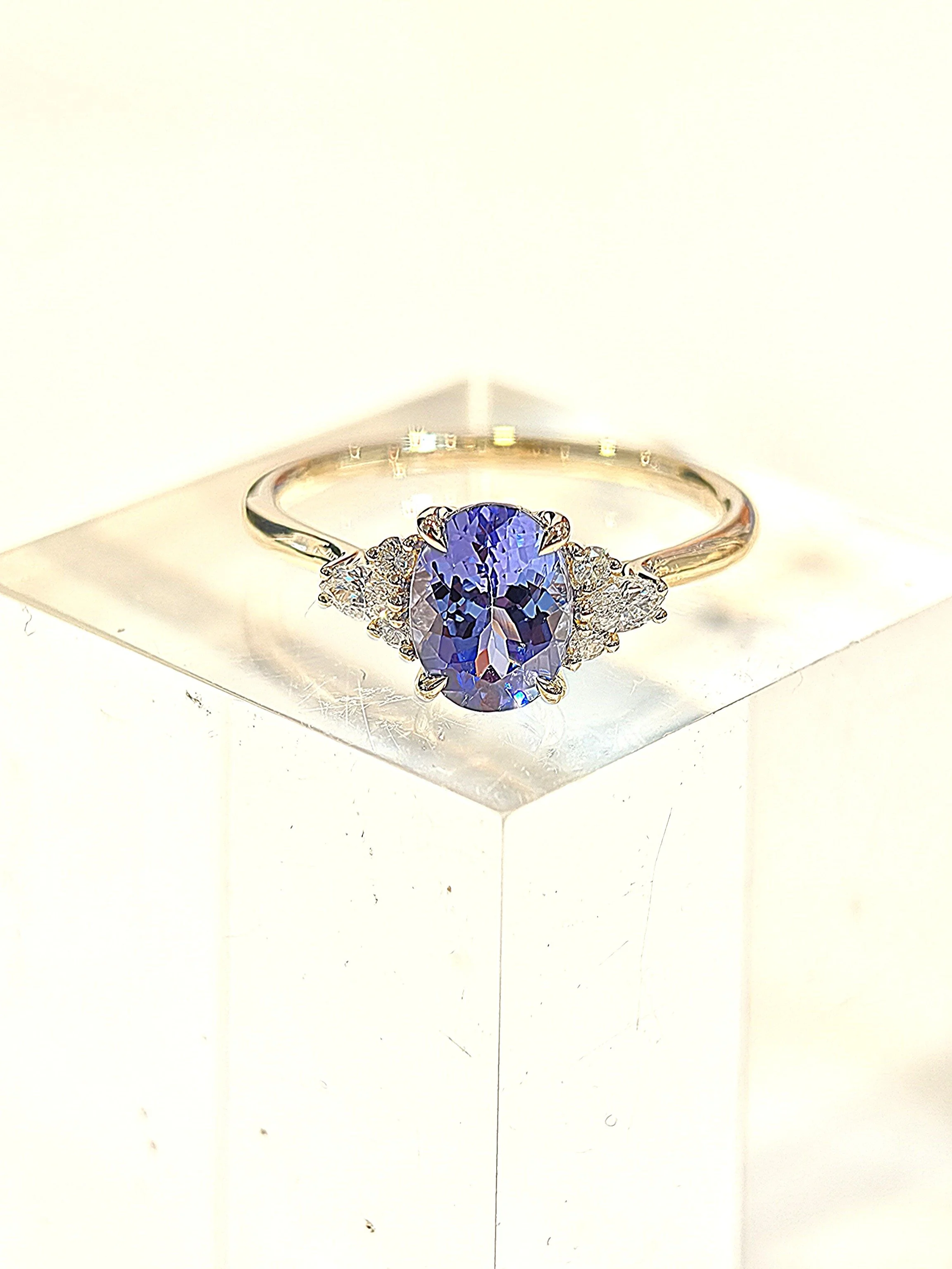 9ct Yellow Gold Tanzanite and Diamonds Ring