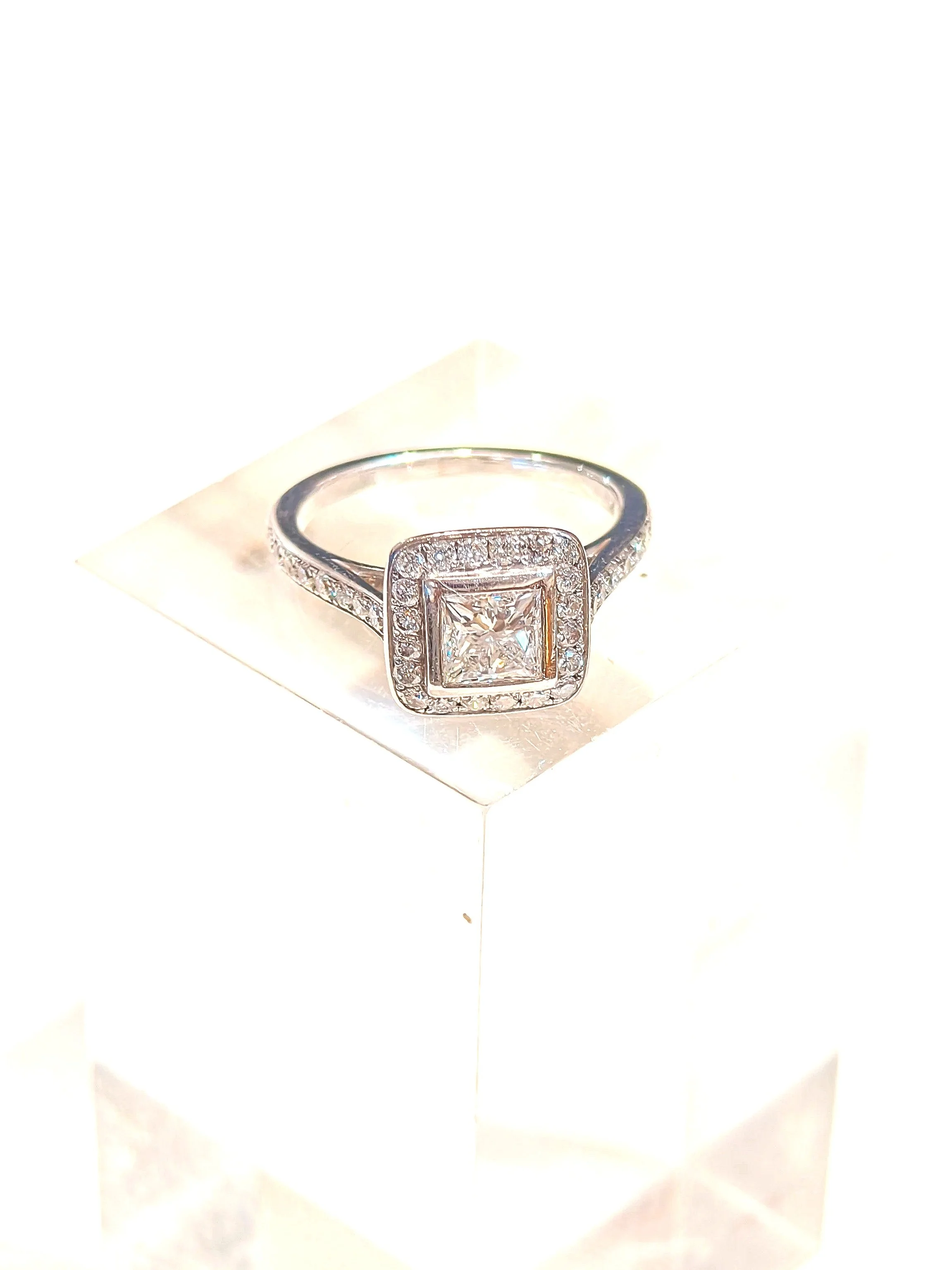 18ct White Gold Princess Cut Ring Bezel Set with Diamond Halo