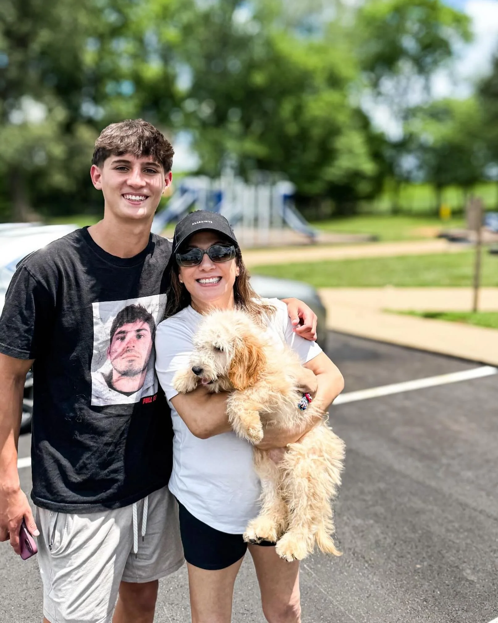 🐾❤️ Happy Gotcha Day, Santorini! ❤️🐾

We are so excited to share that Santorini has found his forever family! Seeing moments like this fills our hearts with joy and reminds us why we love what we do.

At Bellemere Goldendoodles, we are grateful for