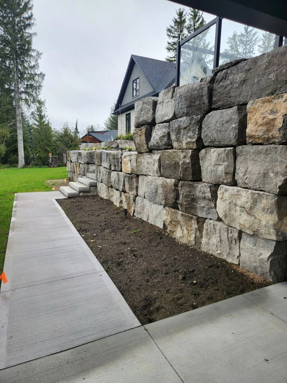 Hudson / Standard / Guillotined 22&rdquo;
&mdash;
Happy Holidays!🎁