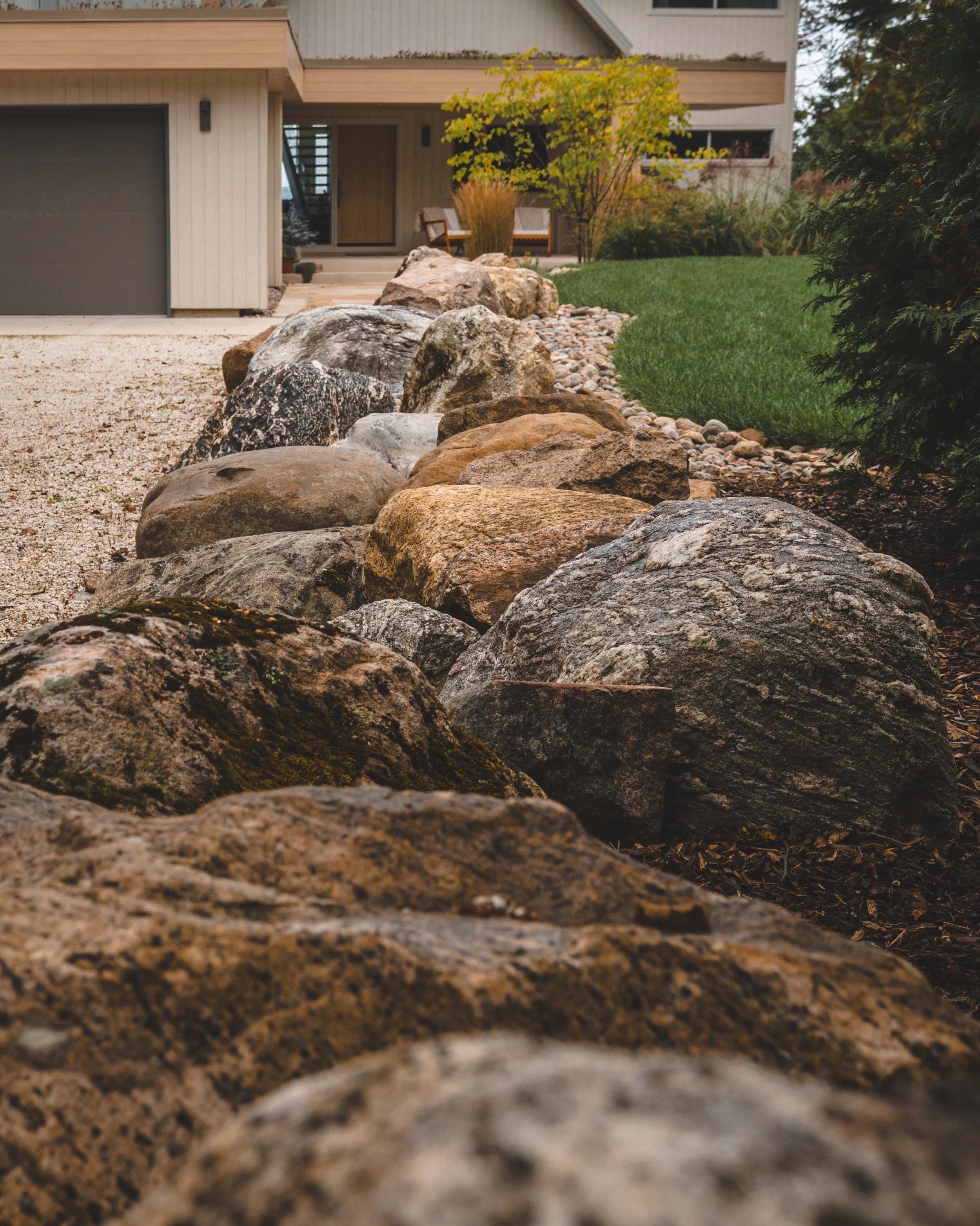 Decorative Stone - Moss Rock, Granite Boulders, Weathered Armour Stone