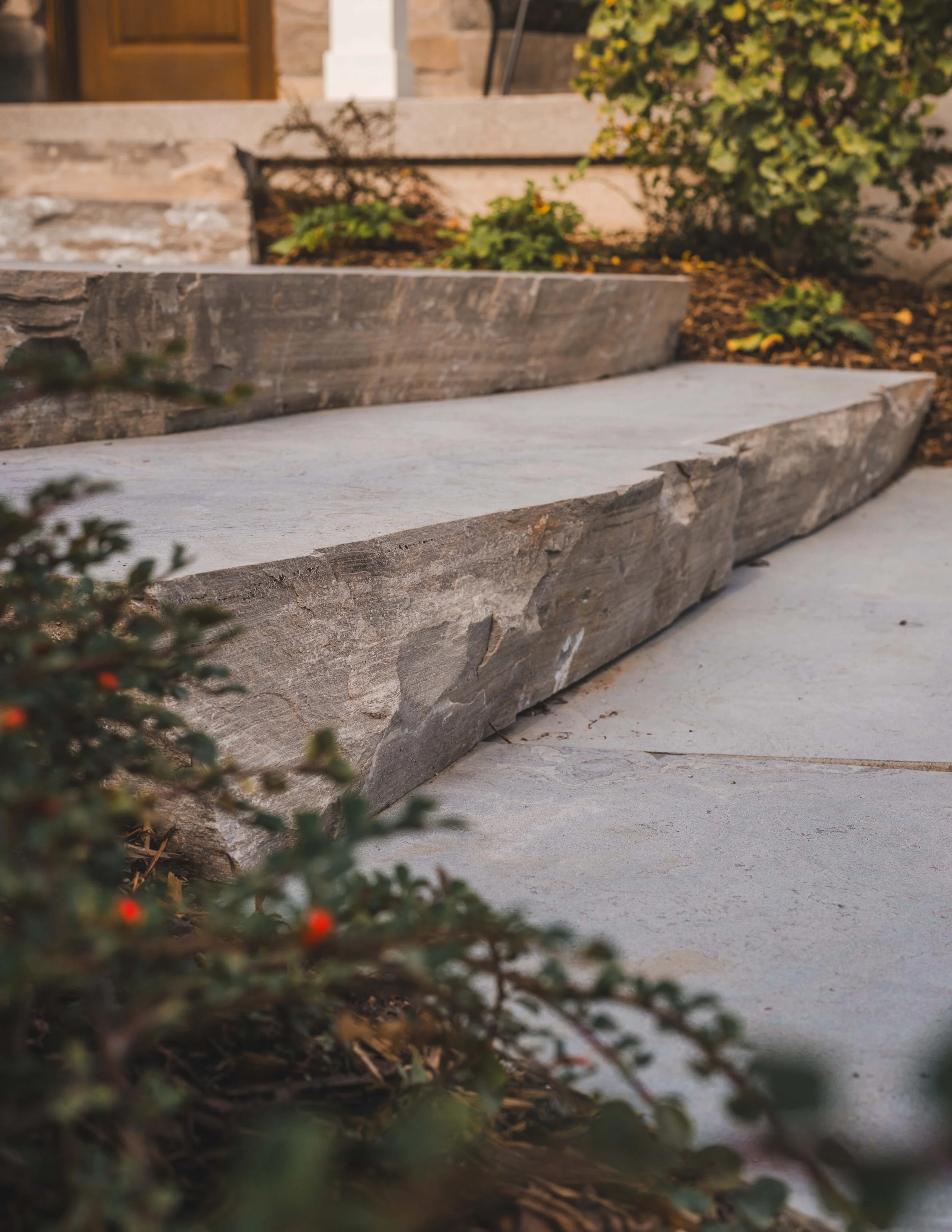 Natural Stone Steps and Treads - Random Treads, Cutbacks
