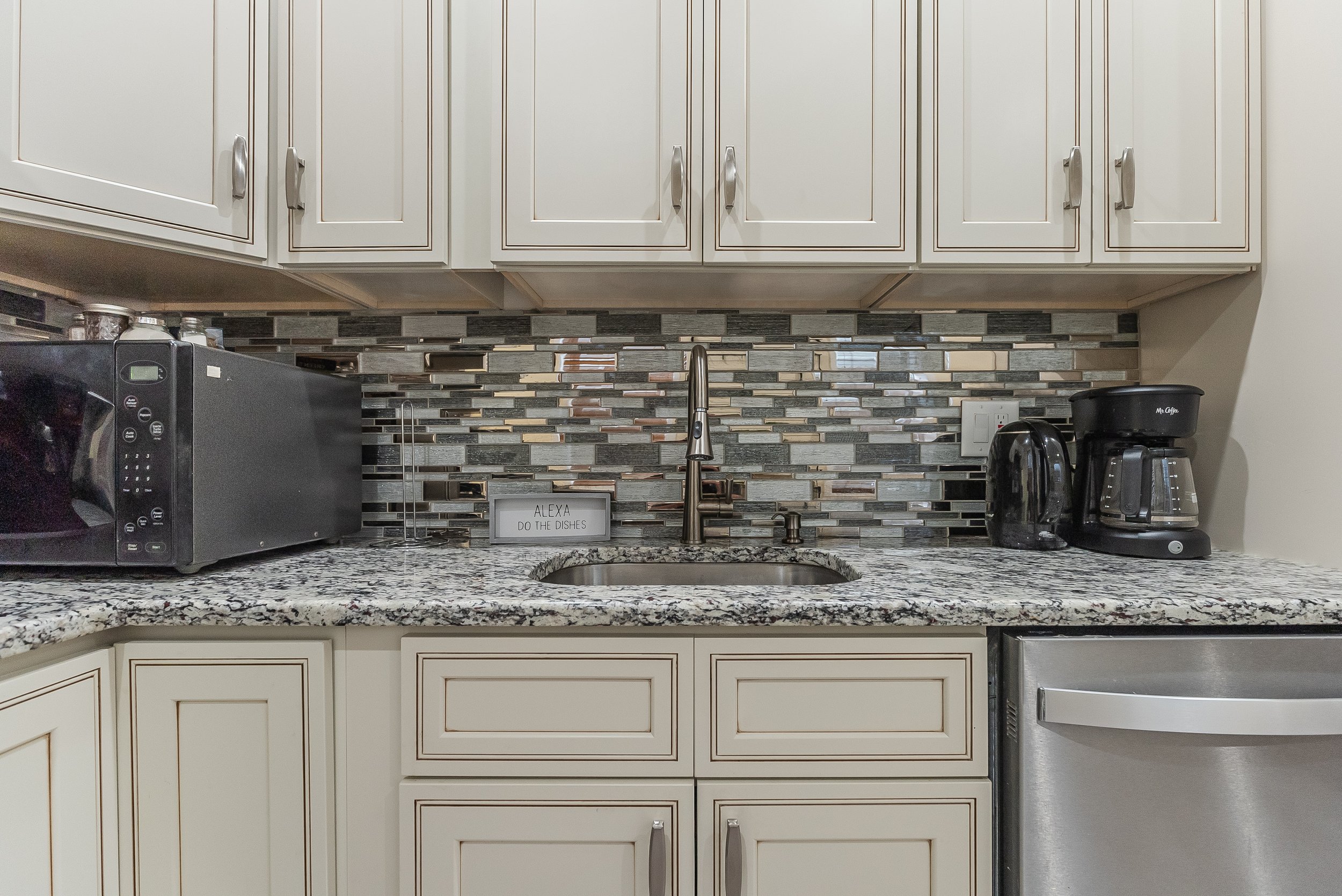 1238 S 31st St-22.jpg